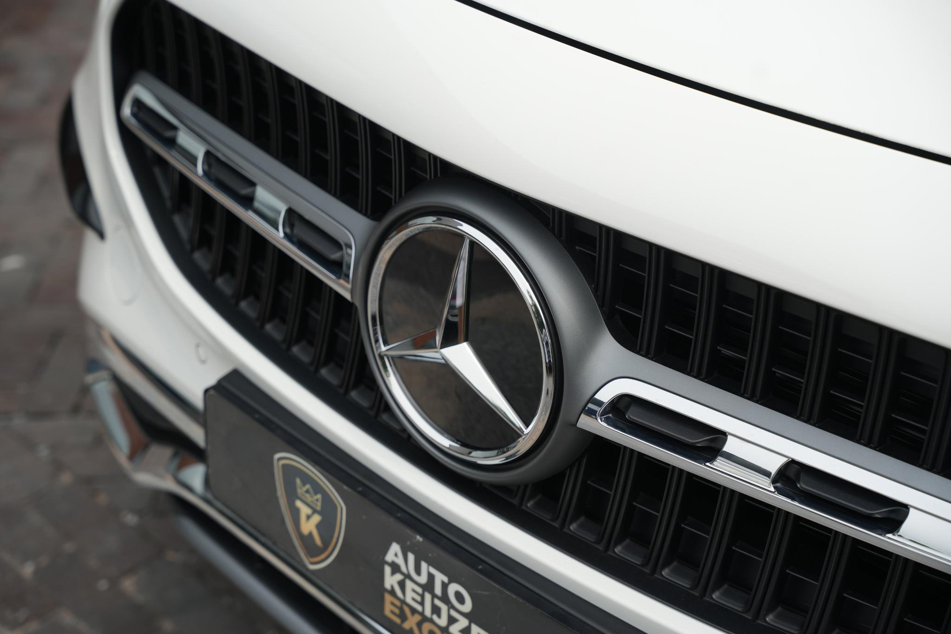 Mercedes-Benz GLA 250 e Business Solution 2025 POLAR WHITE - STANDARD FINISH (149U) 13