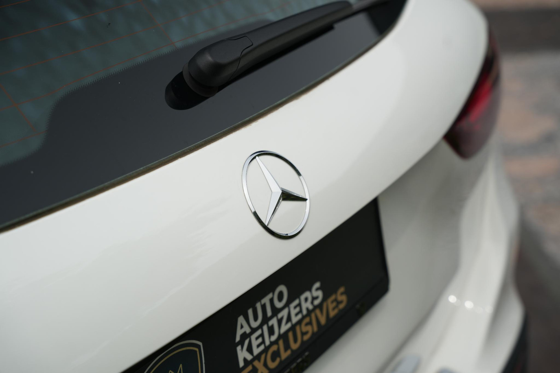 Mercedes-Benz GLA 250 e Business Solution 2025 POLAR WHITE - STANDARD FINISH (149U) 25