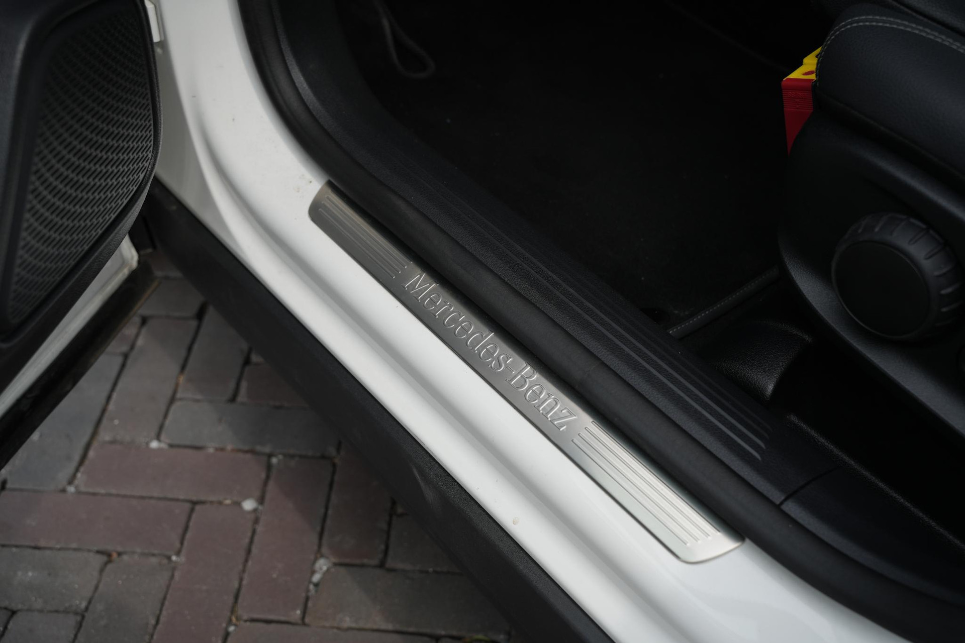 Mercedes-Benz GLA 250 e Business Solution 2025 POLAR WHITE - STANDARD FINISH (149U) 45
