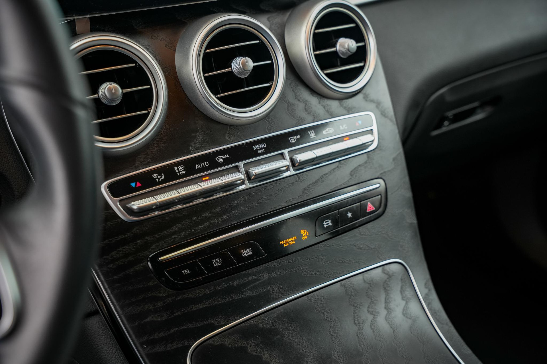 Mercedes-Benz GLC 300e 4MATIC Business Solution AMG 2021  17