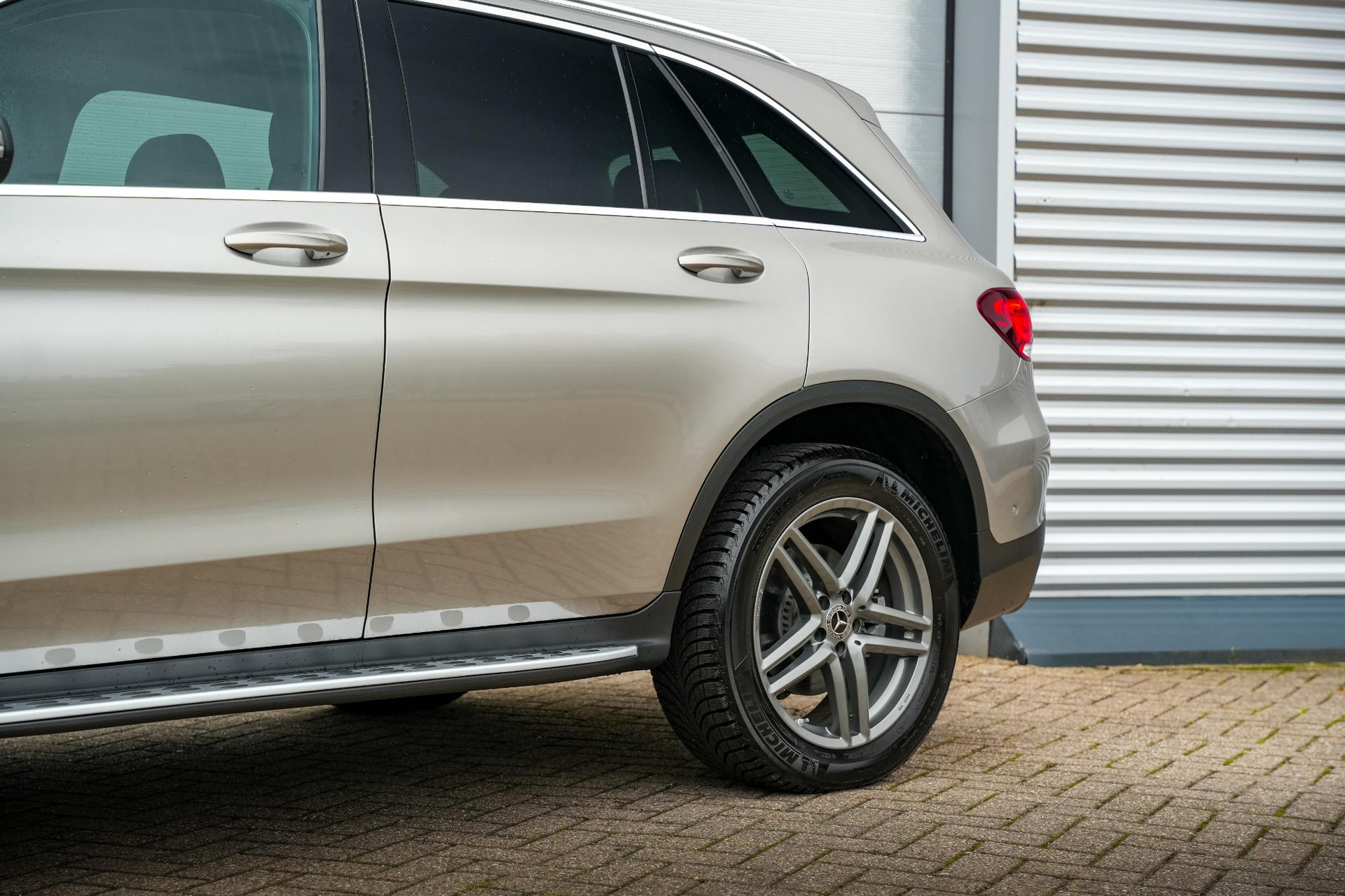 Mercedes-Benz GLC 300e 4MATIC Business Solution AMG 2021  32