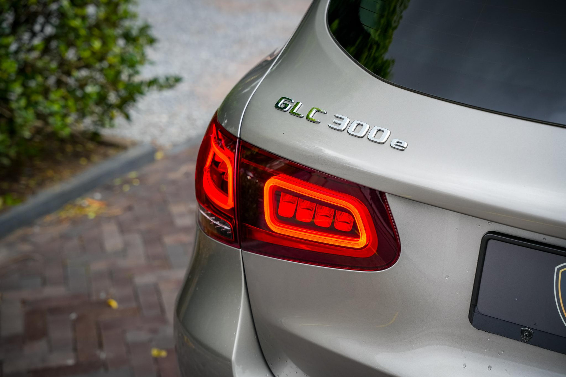 Mercedes-Benz GLC 300e 4MATIC Business Solution AMG 2021  36