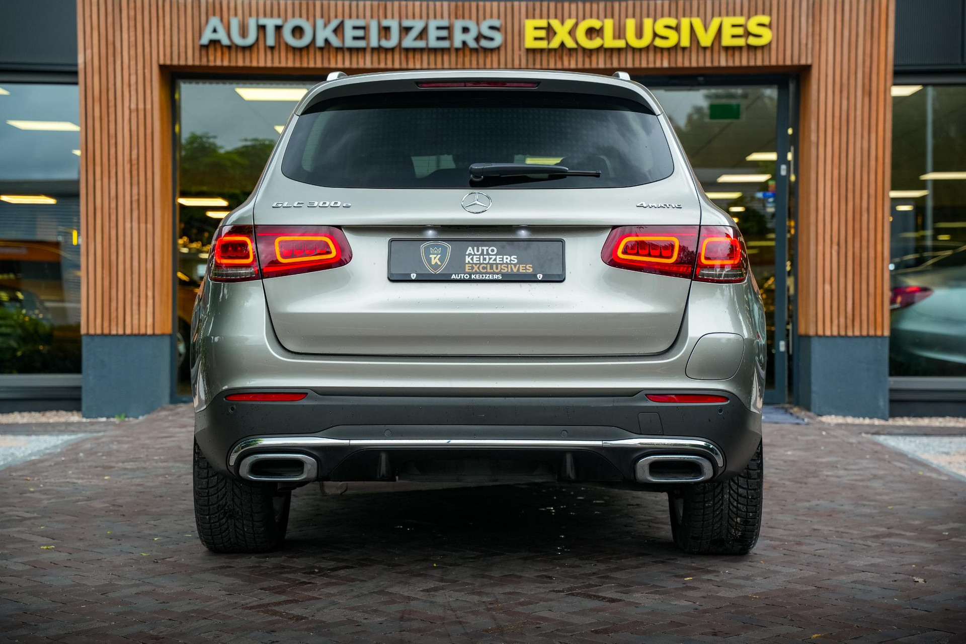 Mercedes-Benz GLC 300e 4MATIC Business Solution AMG 2021  9