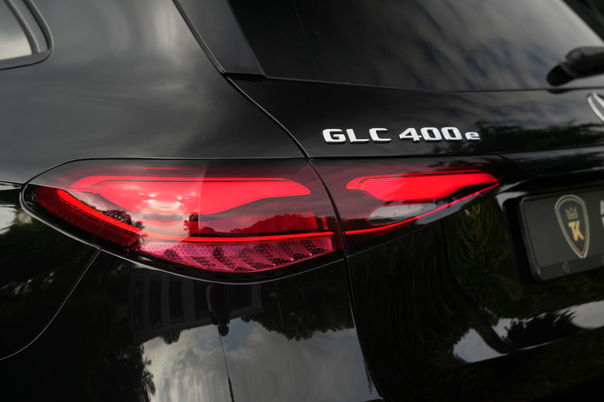 Mercedes-Benz GLC 400e 4MATIC AMG Line 2023 Obsidian black - metallic finish (197U) 13