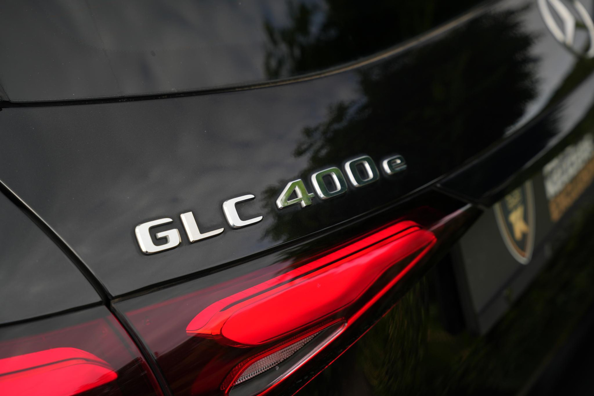 Mercedes-Benz GLC 400e 4MATIC AMG Line 2023 Obsidian black - metallic finish (197U) 16