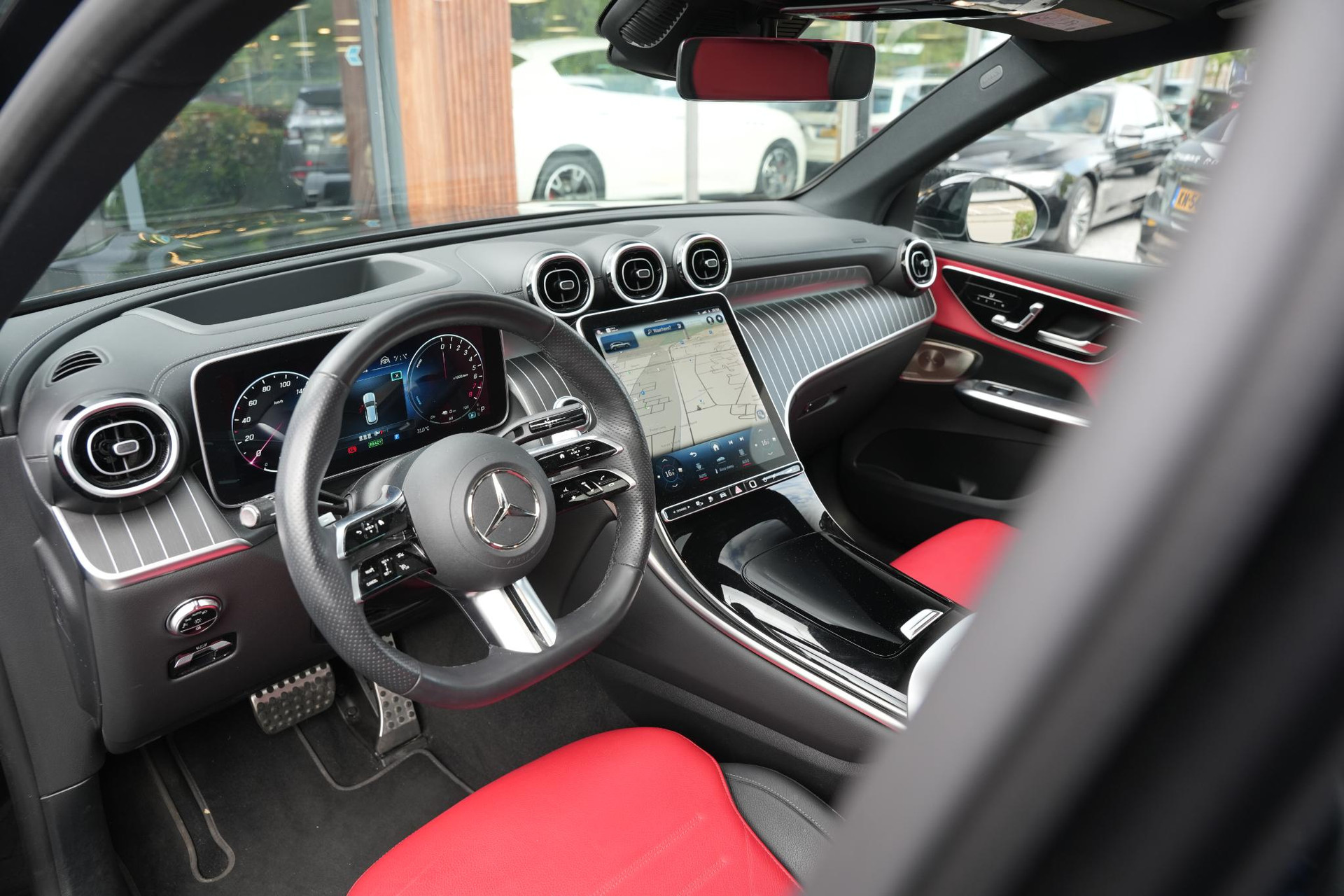 Mercedes-Benz GLC 400e 4MATIC AMG Line 2023 Obsidian black - metallic finish (197U) 22