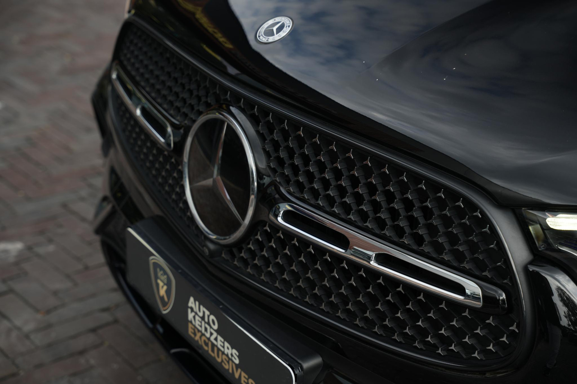 Mercedes-Benz GLC 400e 4MATIC AMG Line 2023 Obsidian black - metallic finish (197U) 31