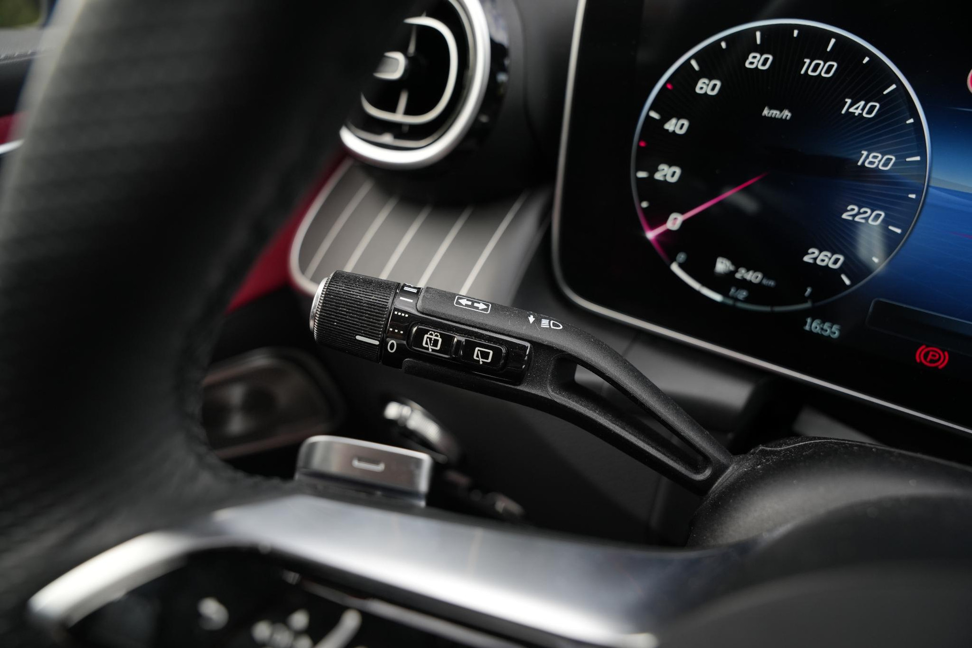 Mercedes-Benz GLC 400e 4MATIC AMG Line 2023 Obsidian black - metallic finish (197U) 44