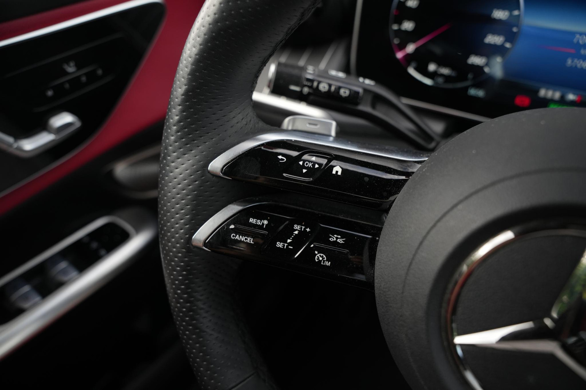 Mercedes-Benz GLC 400e 4MATIC AMG Line 2023 Obsidian black - metallic finish (197U) 47