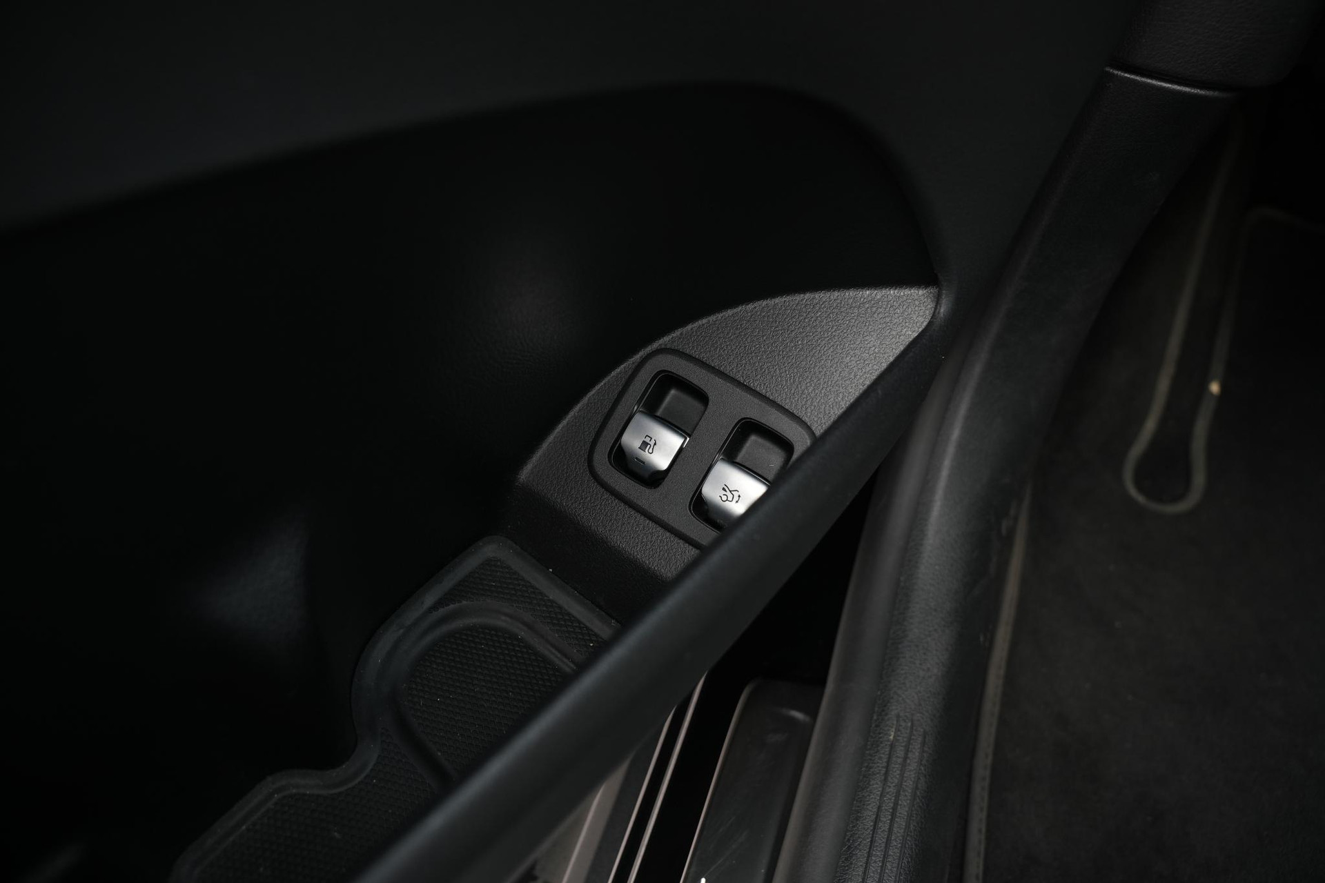 Mercedes-Benz GLC 400e 4MATIC AMG Line 2023 Obsidian black - metallic finish (197U) 51