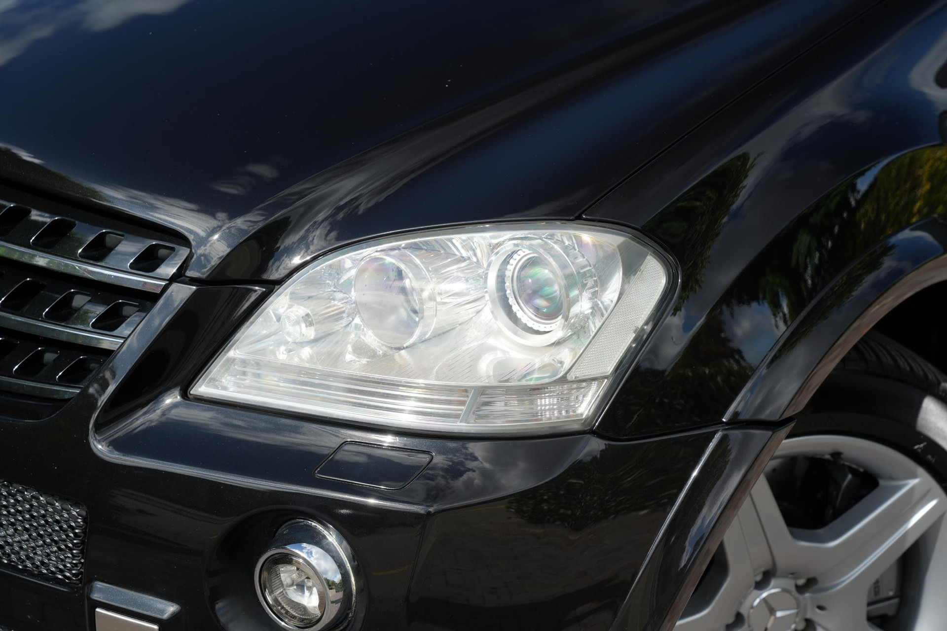 Mercedes-Benz M-Klasse AMG 63 2007 OBSIDIAN BLACK (197U) 13