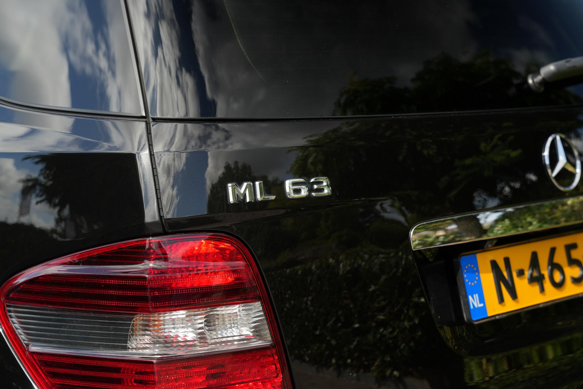 Mercedes-Benz M-Klasse AMG 63 2007 OBSIDIAN BLACK (197U) 22