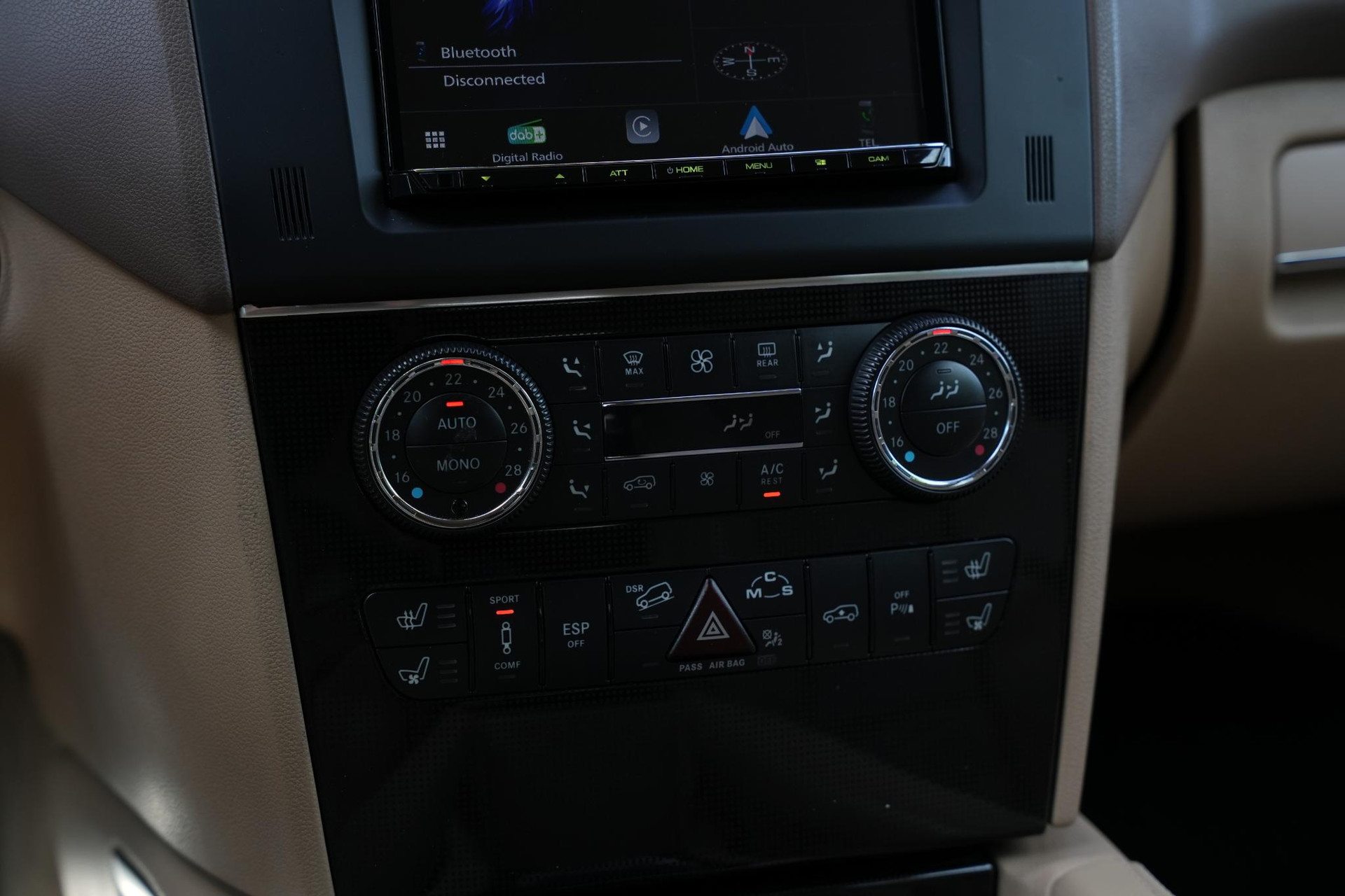 Mercedes-Benz M-Klasse AMG 63 2007 OBSIDIAN BLACK (197U) 29
