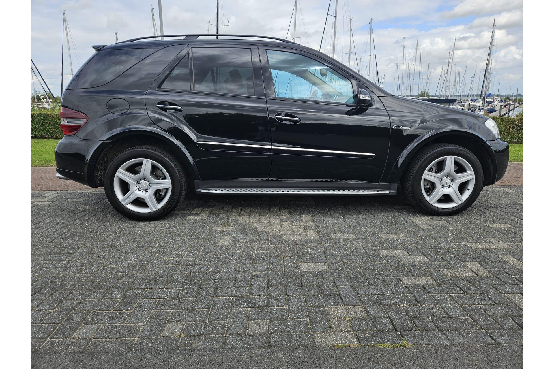 Mercedes-Benz M-Klasse AMG 63 2007 OBSIDIAN BLACK (197U) 47