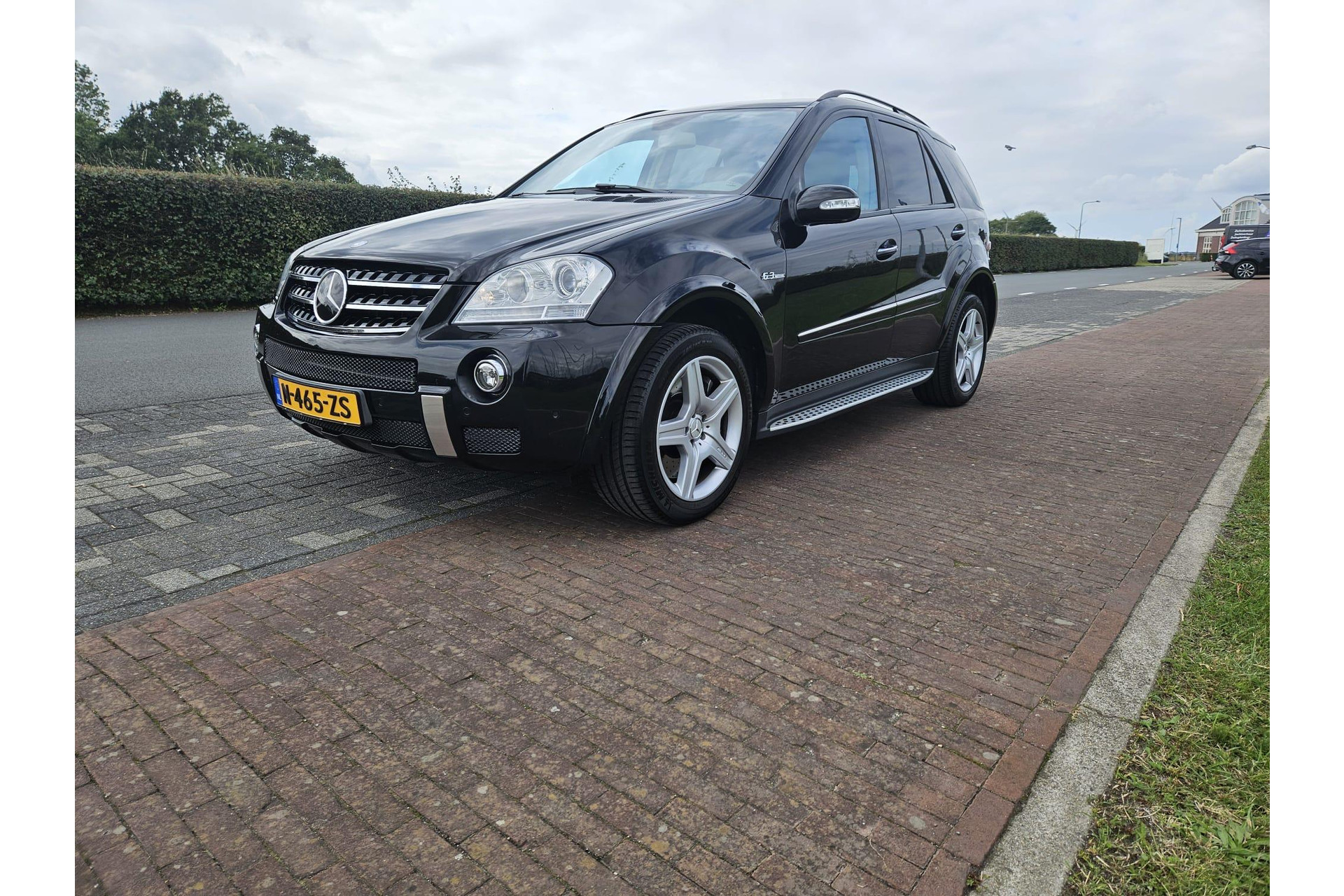 Mercedes-Benz M-Klasse AMG 63 2007 OBSIDIAN BLACK (197U) 48