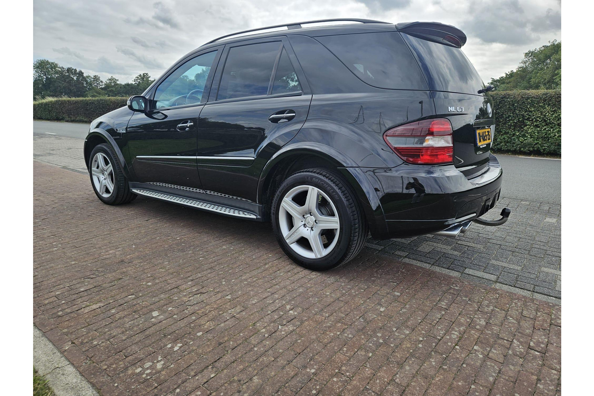 Mercedes-Benz M-Klasse AMG 63 2007 OBSIDIAN BLACK (197U) 53