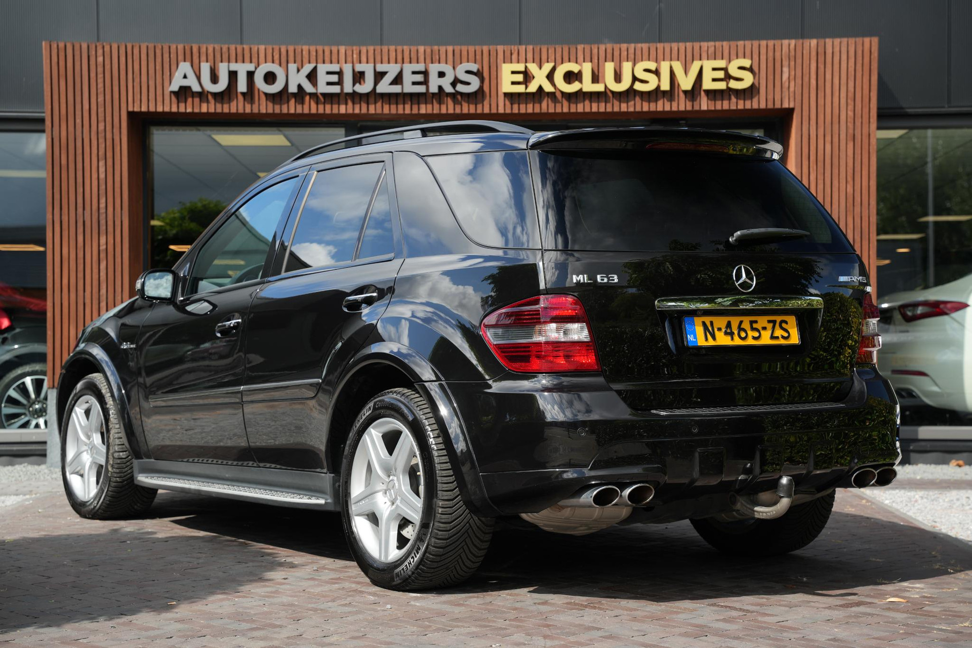 Mercedes-Benz M-Klasse AMG 63 2007 OBSIDIAN BLACK (197U) 9