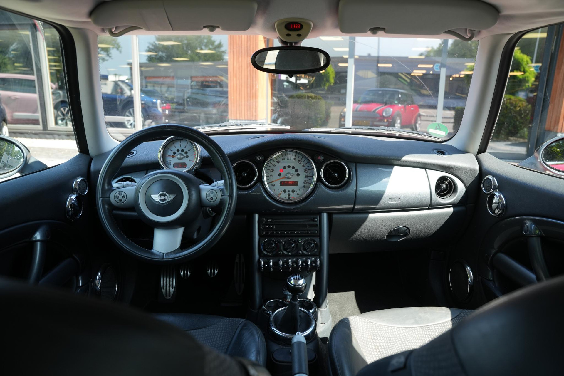 MINI 3-deurs 1.6 Cooper Chili 2004 Chili red  2