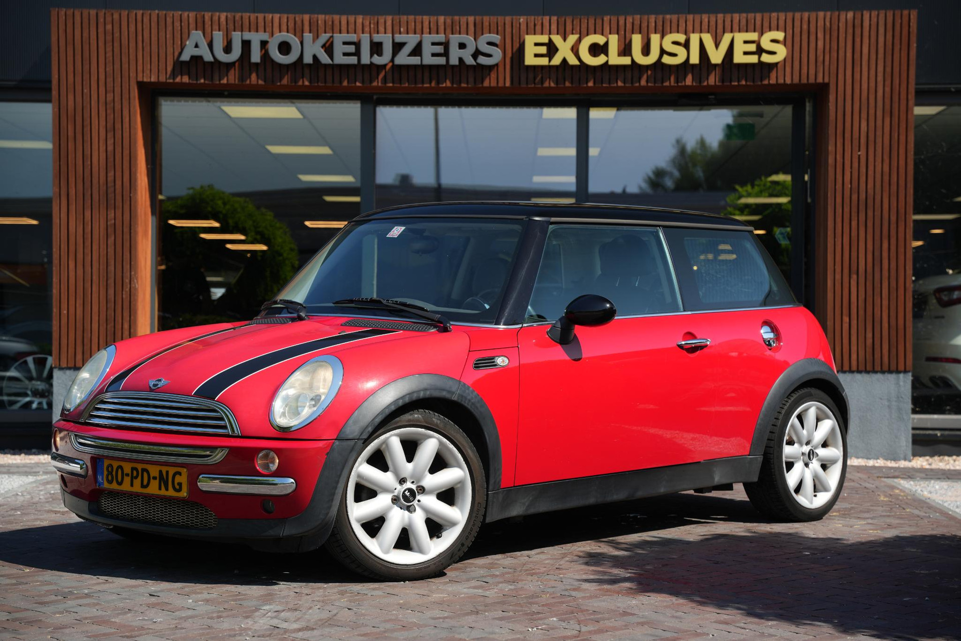 MINI 3-deurs 1.6 Cooper Chili 2004 Chili red  5