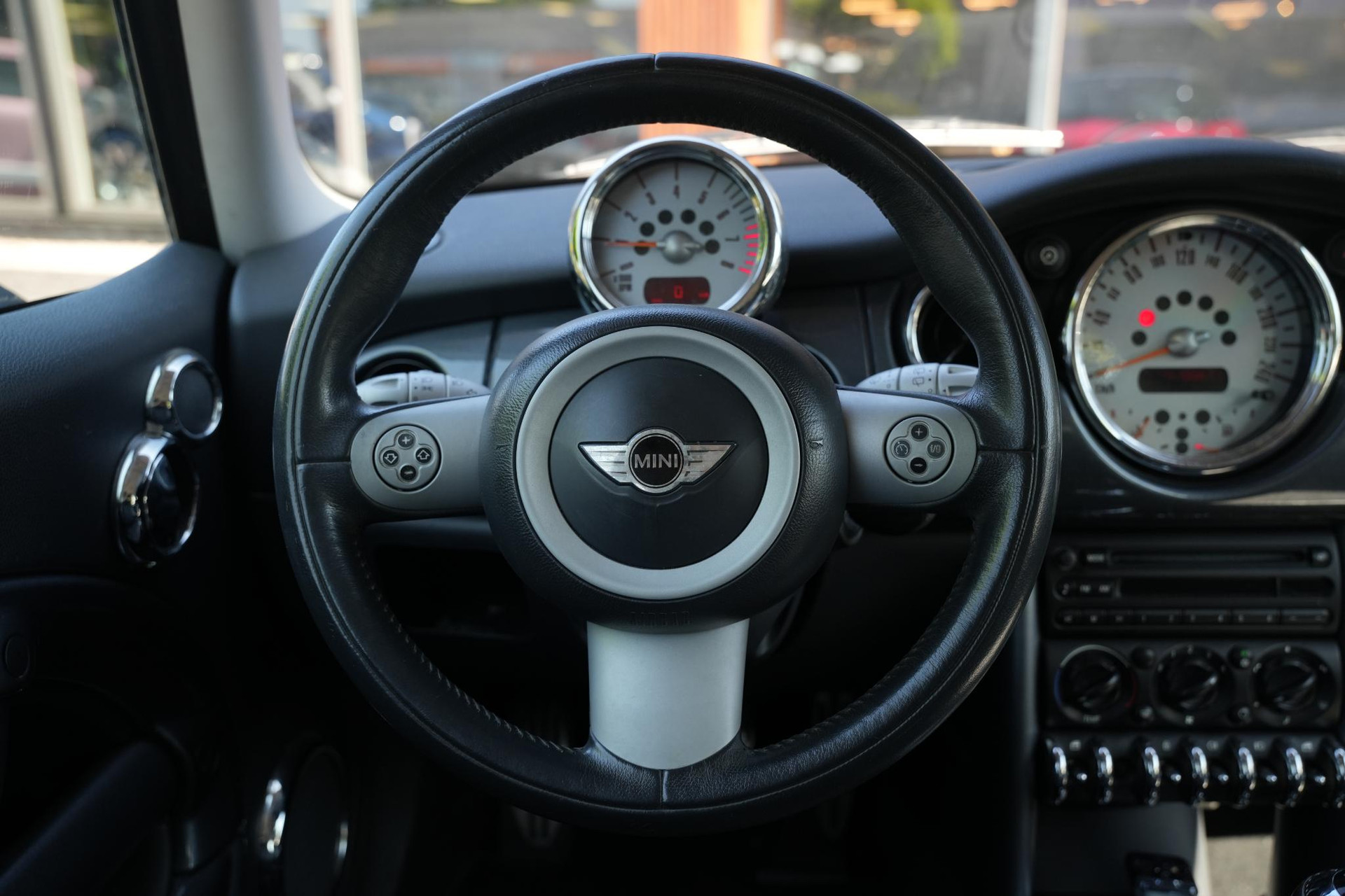 MINI 3-deurs 1.6 Cooper Chili 2004 Chili red  8