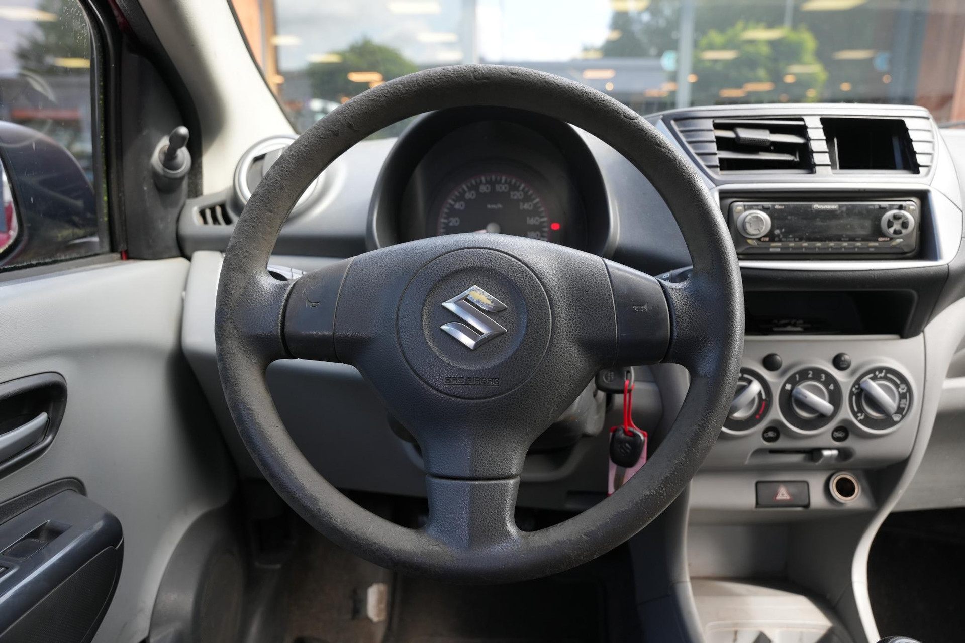 Suzuki Alto 1.0 Base 2011  8
