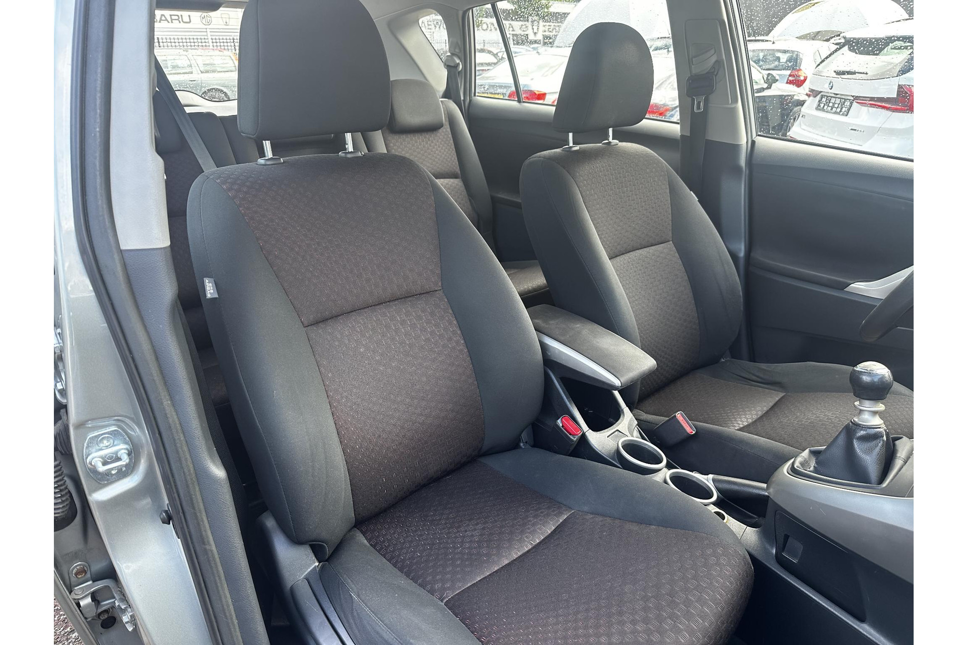 Toyota Verso 1.6 VVT-i Business 2011  15
