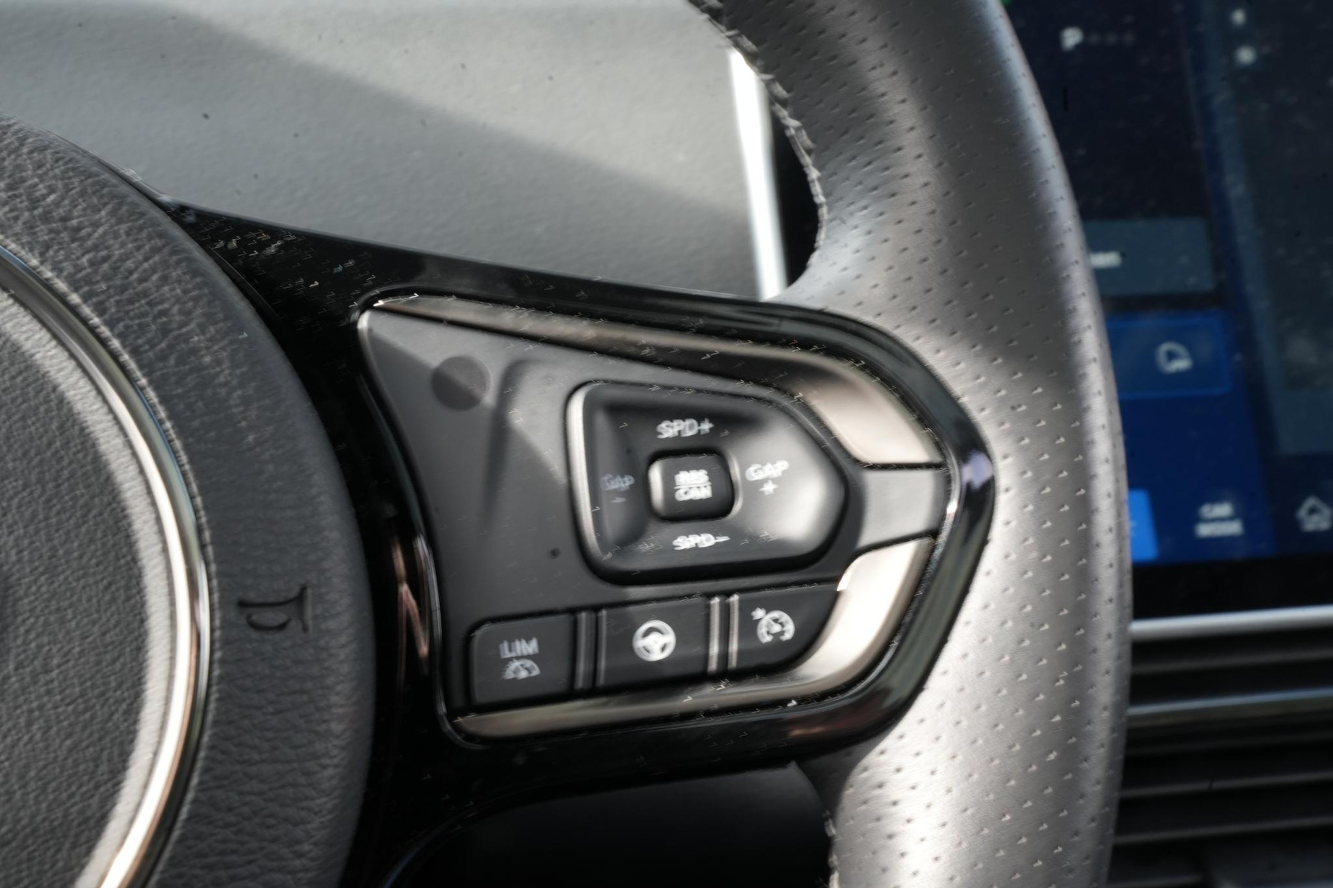 VinFast VF8 Plus 87.7 kWh 2024  31