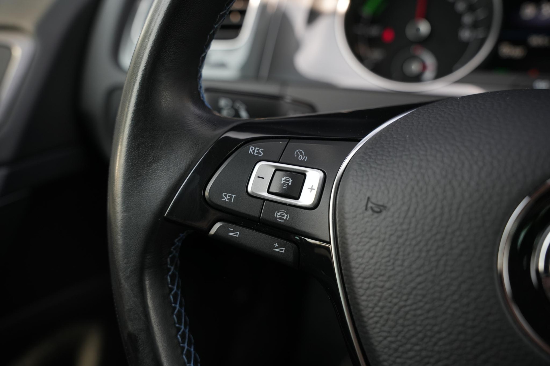 Volkswagen e-Golf E-DITION 2020 Metallic indium grey (X3X3) 36