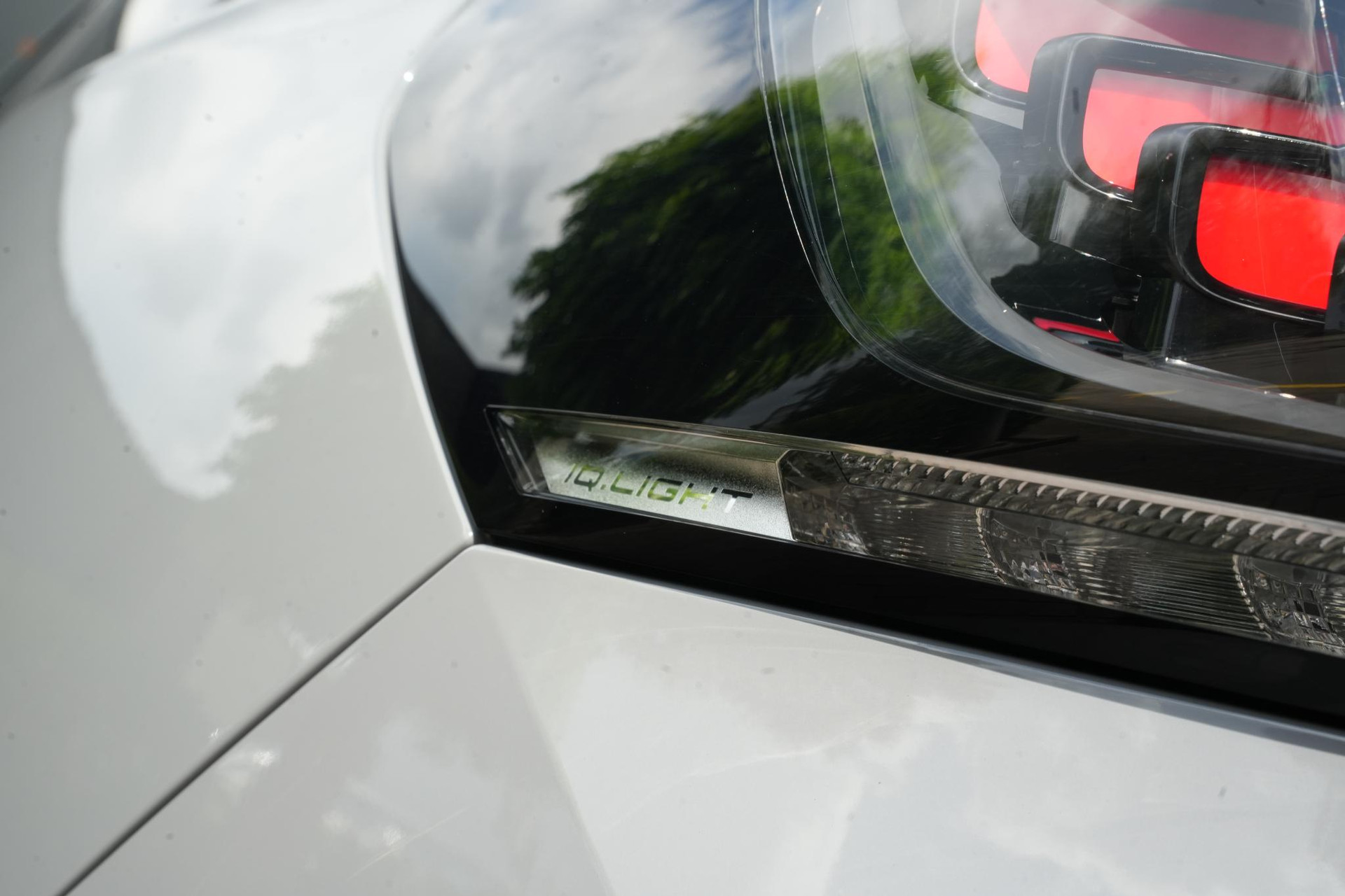 Volkswagen ID.5 Pro 77 kWh 2022 Moonstone grey met zwart dak 12
