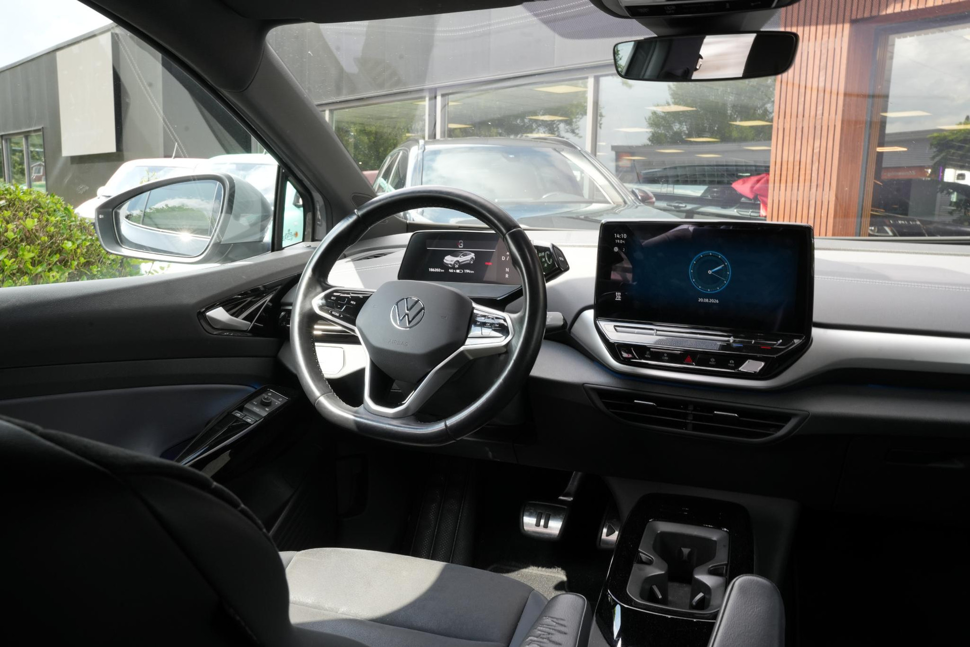 Volkswagen ID.5 Pro 77 kWh 2022 Moonstone grey met zwart dak 15