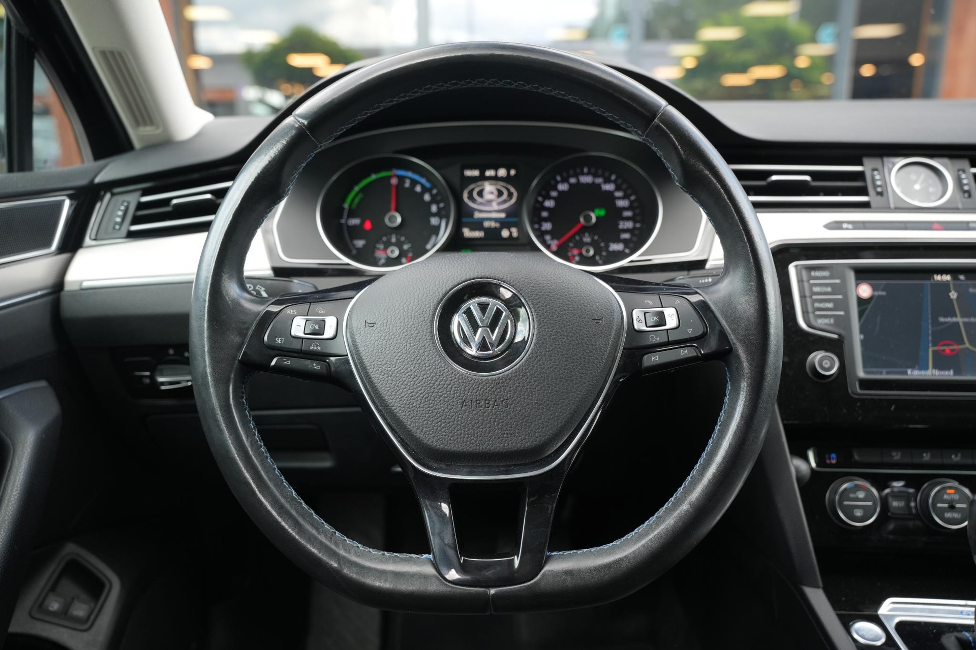 Volkswagen Passat Variant 1.4 TSI GTE 2016 Deep black pearl 10