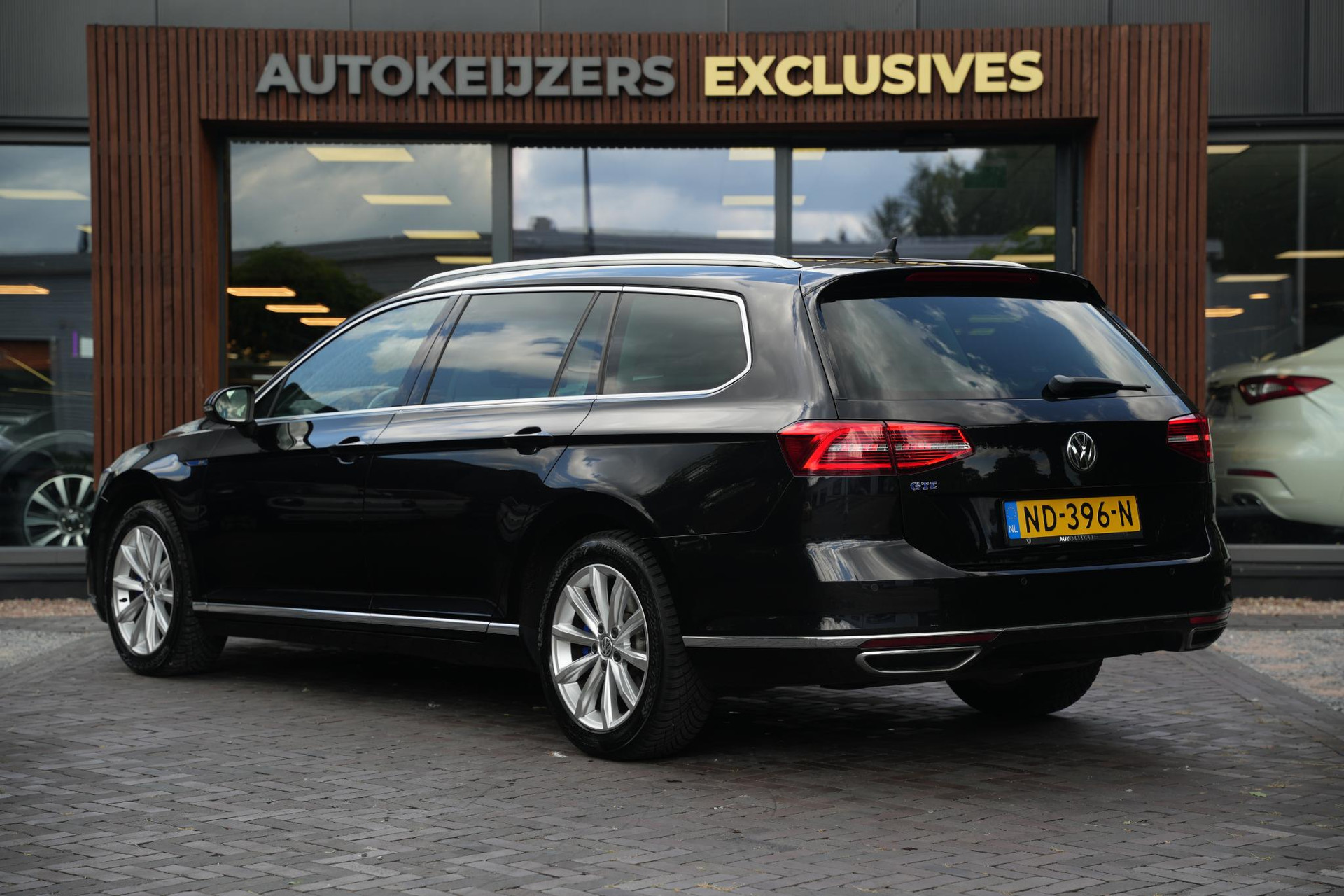 Volkswagen Passat Variant 1.4 TSI GTE 2016 Deep black pearl 9