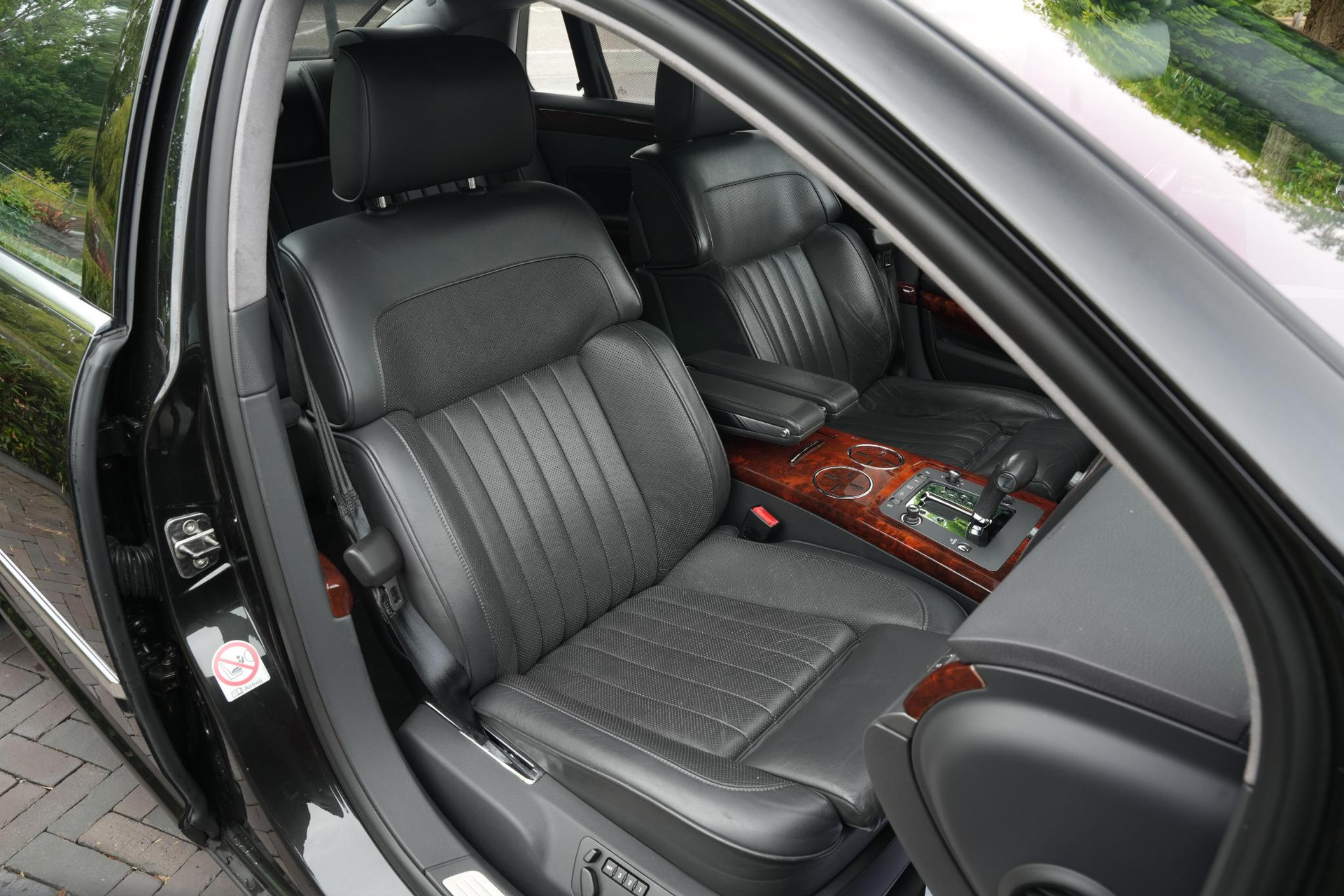 Volkswagen Phaeton 4.2 V8 4p. Lang 2005  21