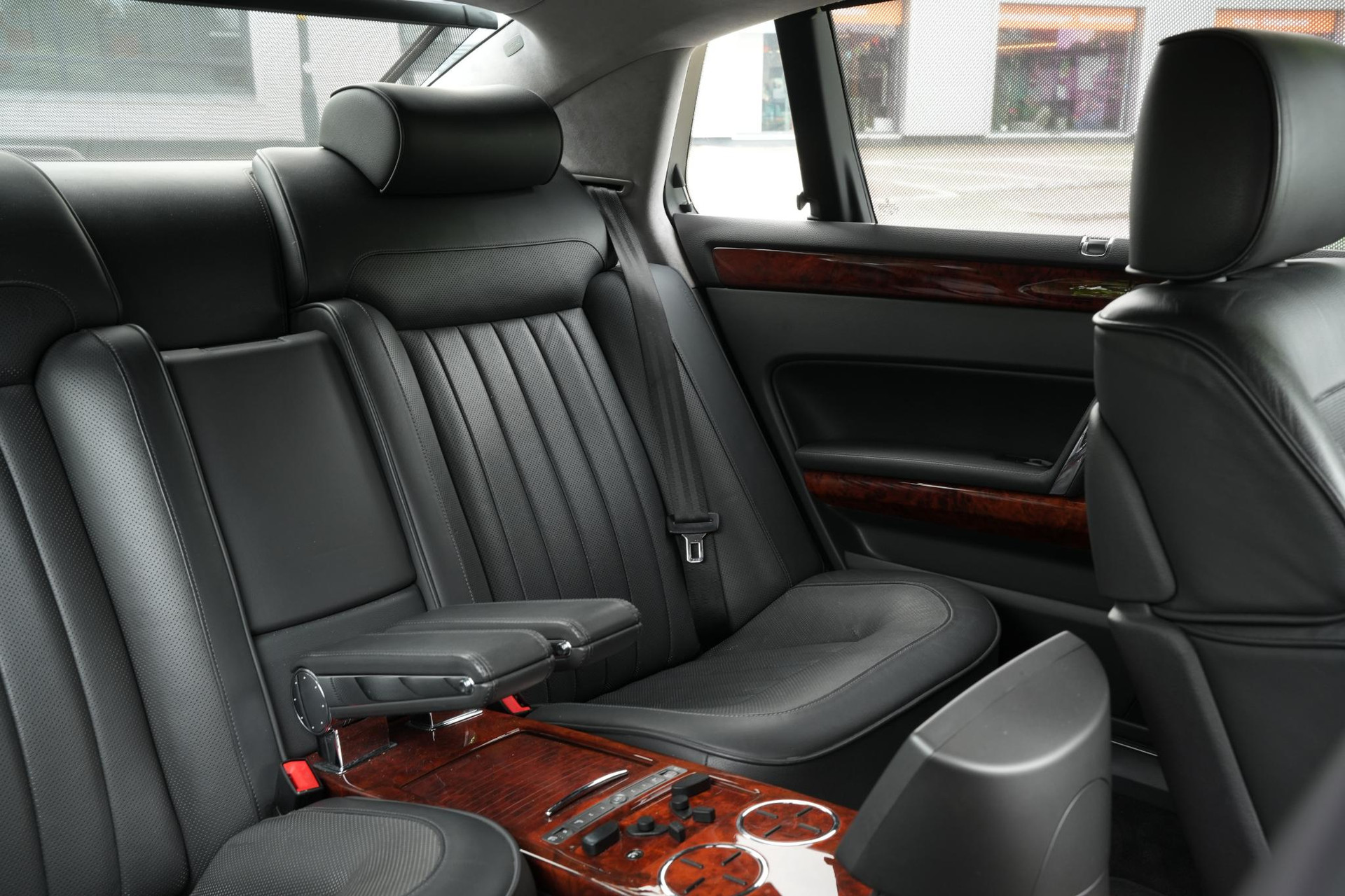 Volkswagen Phaeton 4.2 V8 4p. Lang 2005  24