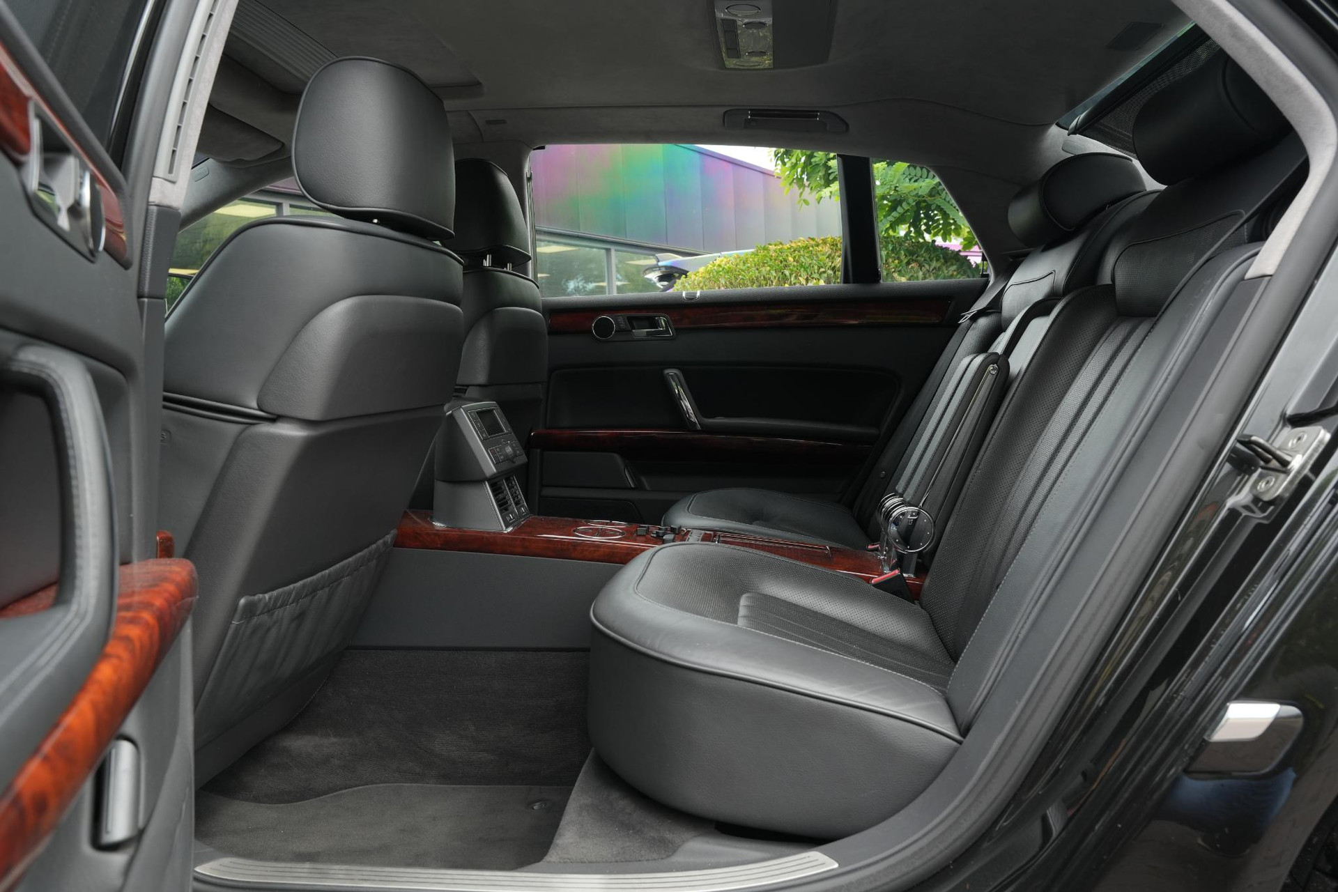 Volkswagen Phaeton 4.2 V8 4p. Lang 2005  36