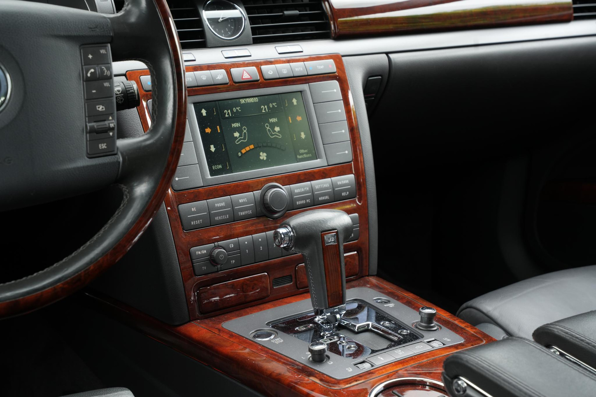 Volkswagen Phaeton 4.2 V8 4p. Lang 2005  41