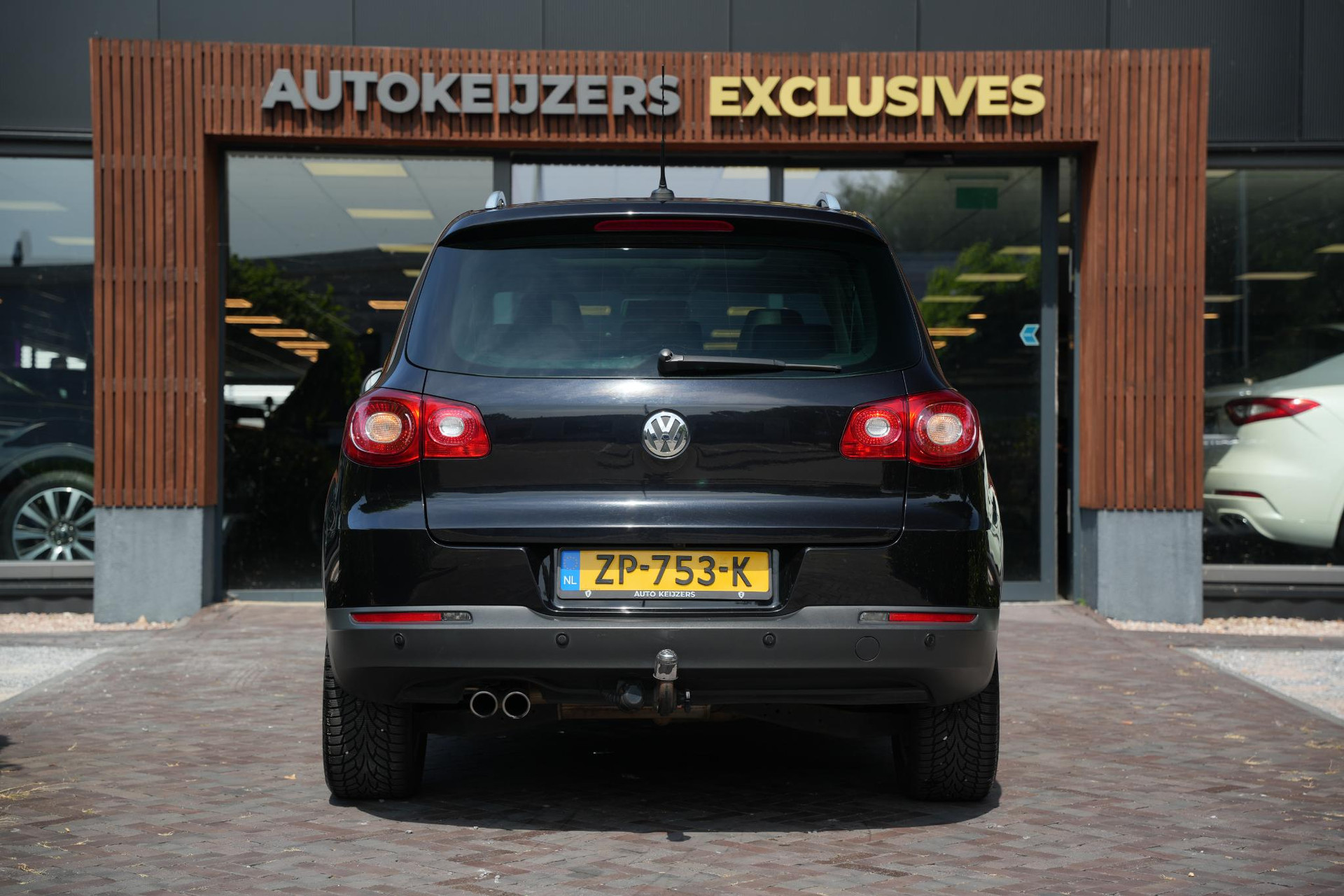 Volkswagen Tiguan 2.0 TDI Track&Field 4Motion 2009 Deep black pearl effect (2T2T) 11