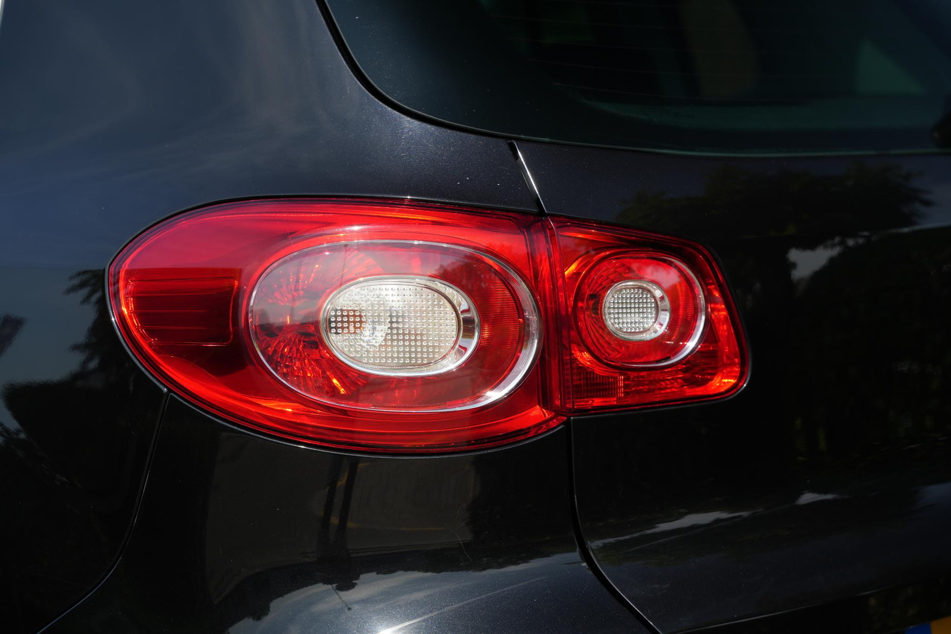 Volkswagen Tiguan 2.0 TDI Track&Field 4Motion 2009 Deep black pearl effect (2T2T) 20