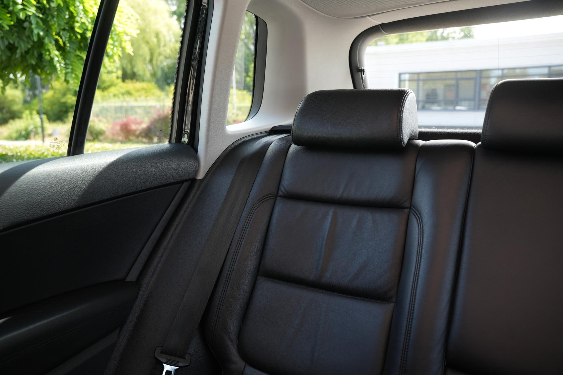 Volkswagen Tiguan 2.0 TDI Track&Field 4Motion 2009 Deep black pearl effect (2T2T) 31