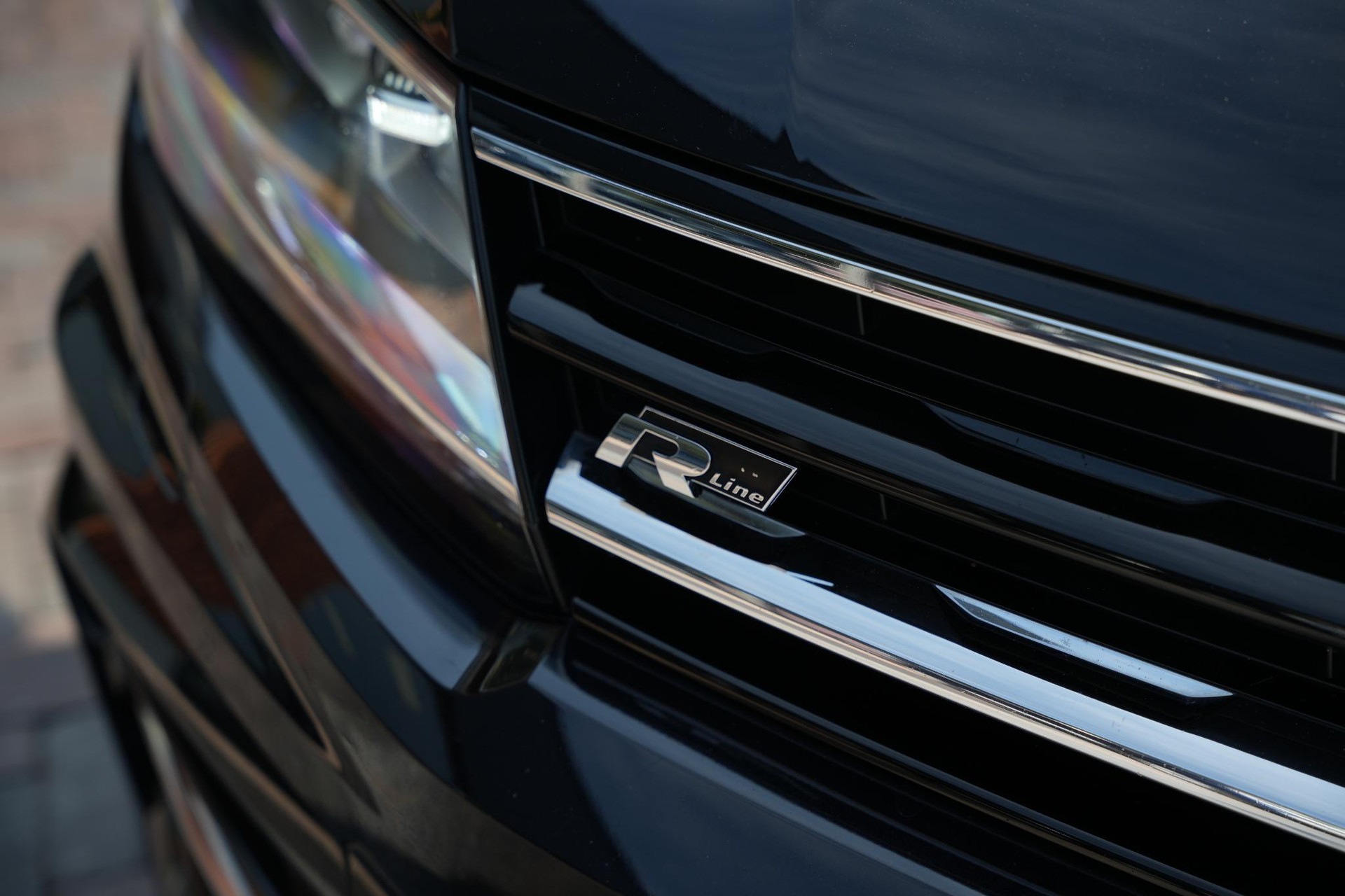 Volkswagen Tiguan 2.0 TSI 4Motion Highline Business R 2018 Deep black pearl effect (2T2T) 18