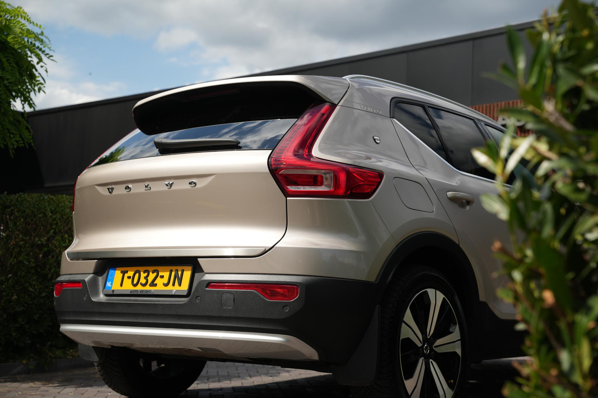 Volvo XC40 1.5 T4 Plug-in hybrid Ultimate Bright 2023 Bright dusk 13
