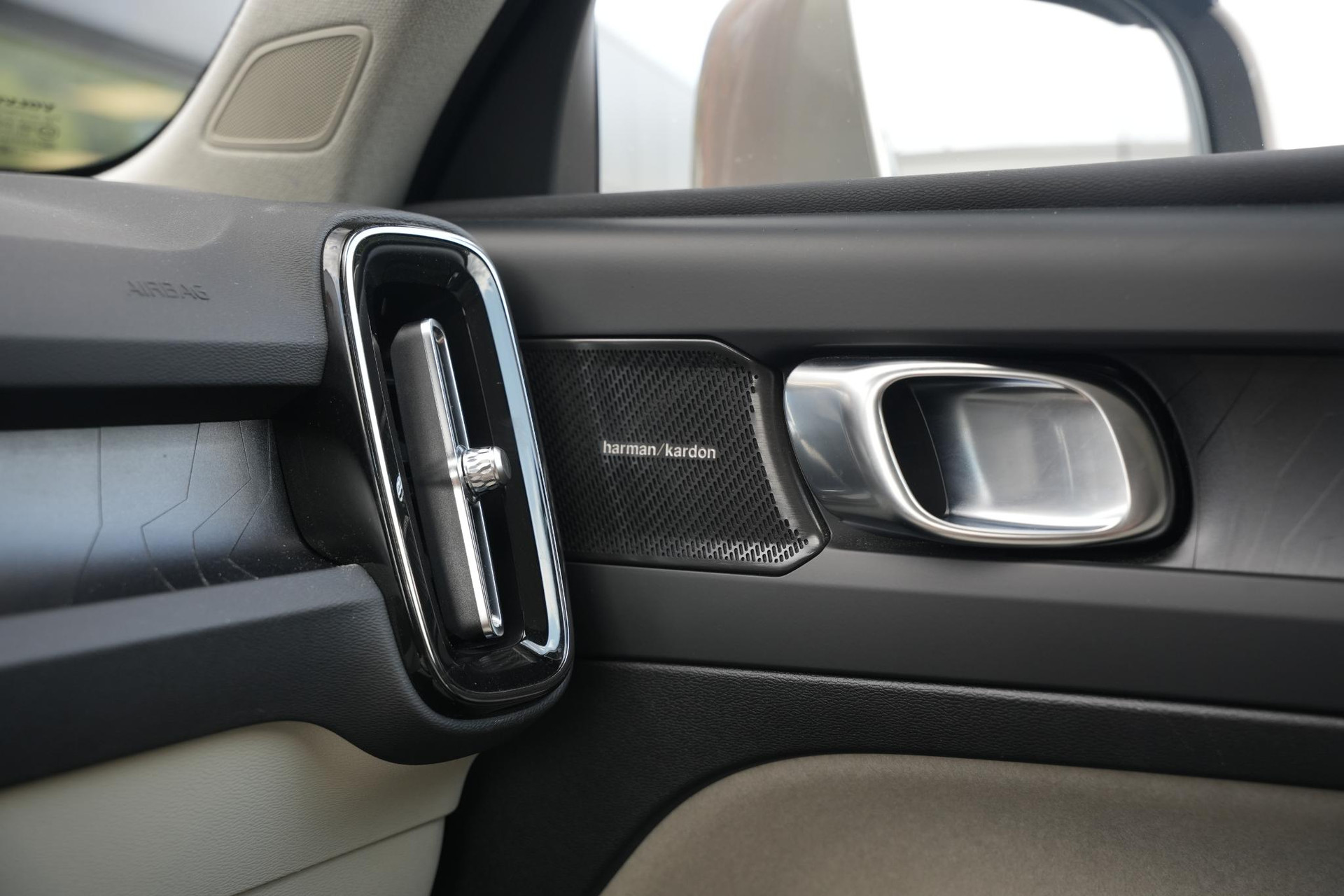 Volvo XC40 1.5 T4 Plug-in hybrid Ultimate Bright 2023 Bright dusk 23