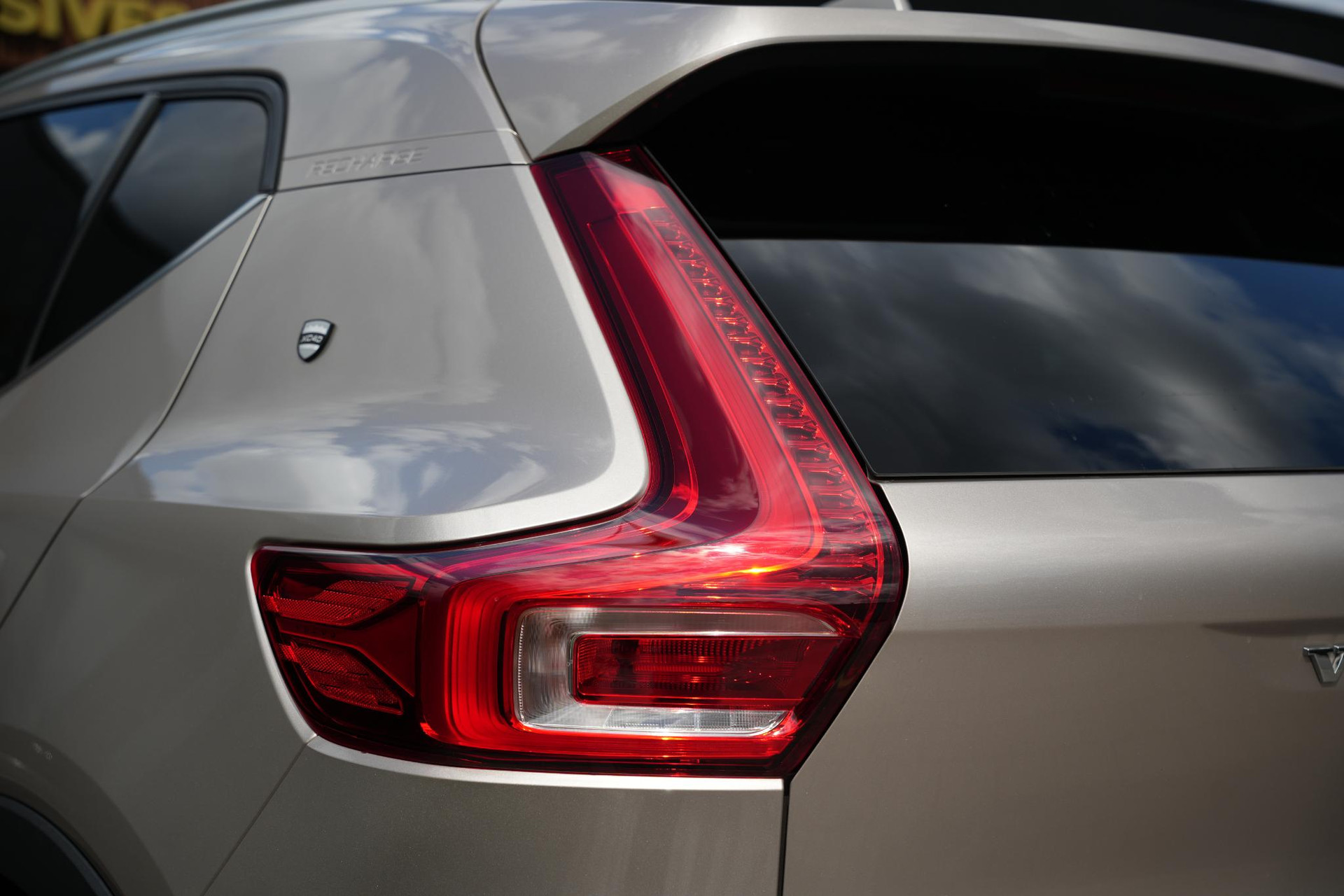 Volvo XC40 1.5 T4 Plug-in hybrid Ultimate Bright 2023 Bright dusk 28