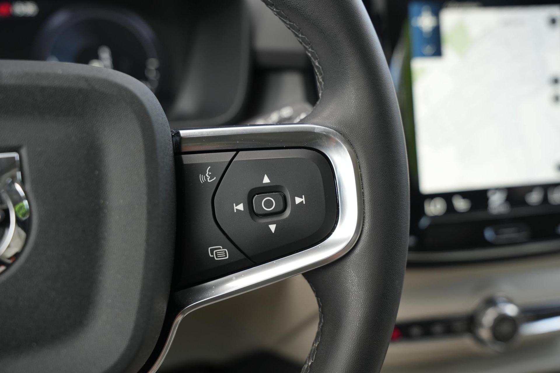 Volvo XC40 1.5 T4 Plug-in hybrid Ultimate Bright 2023 Bright dusk 41