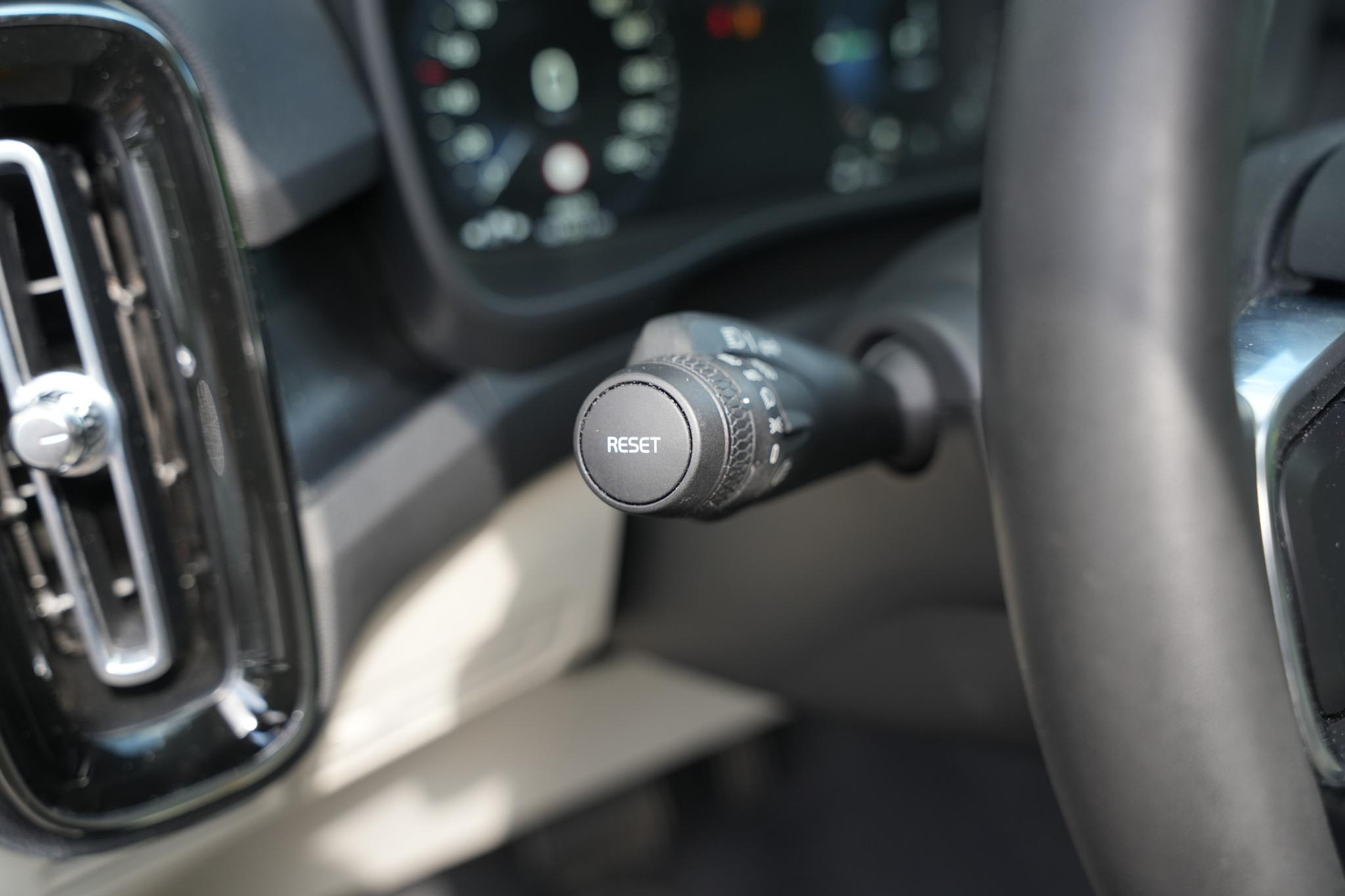 Volvo XC40 1.5 T4 Plug-in hybrid Ultimate Bright 2023 Bright dusk 54