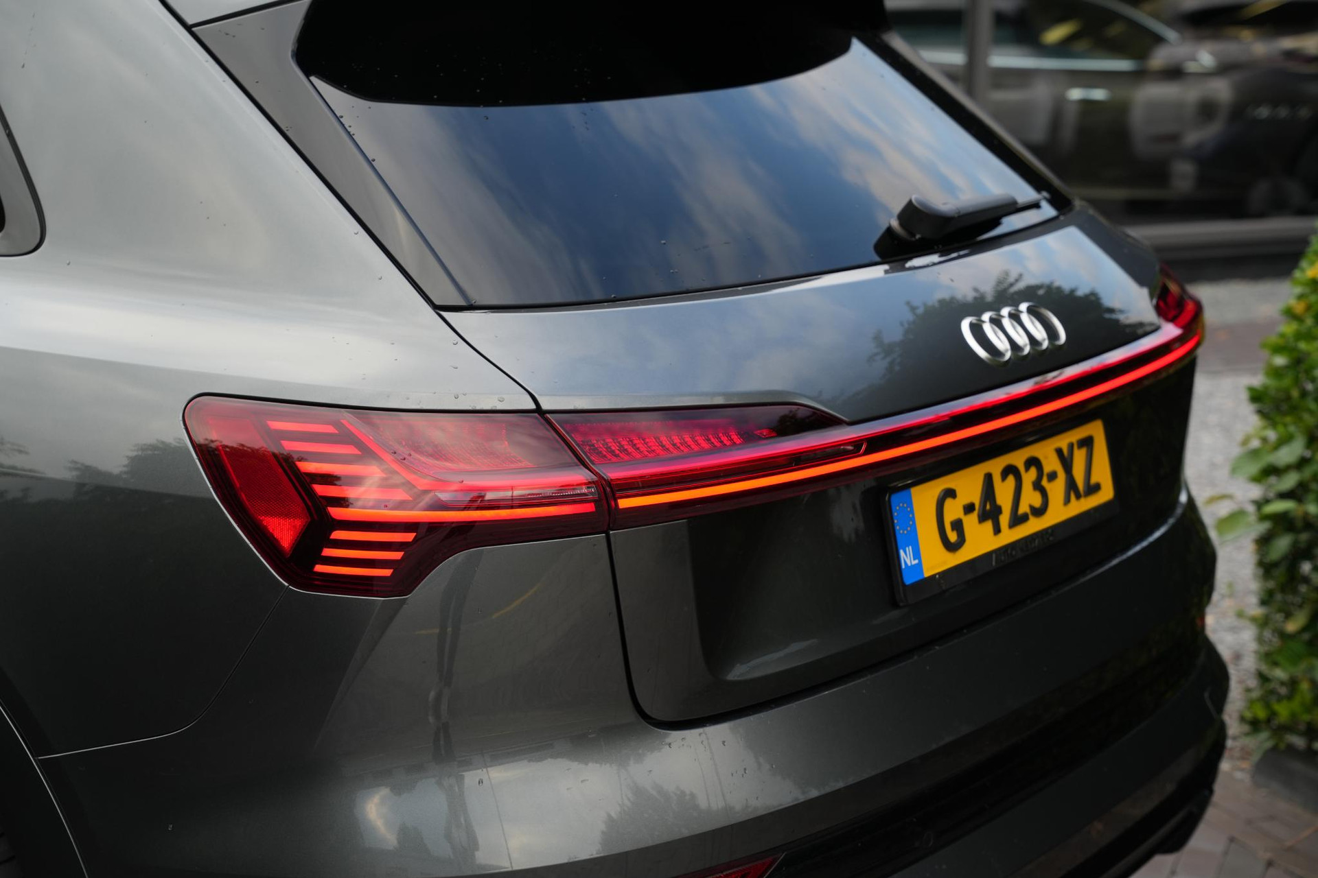Audi e-tron e-tron 50 quattro Launch edition Black 71 kWh 2019 Daytonagrijs 14