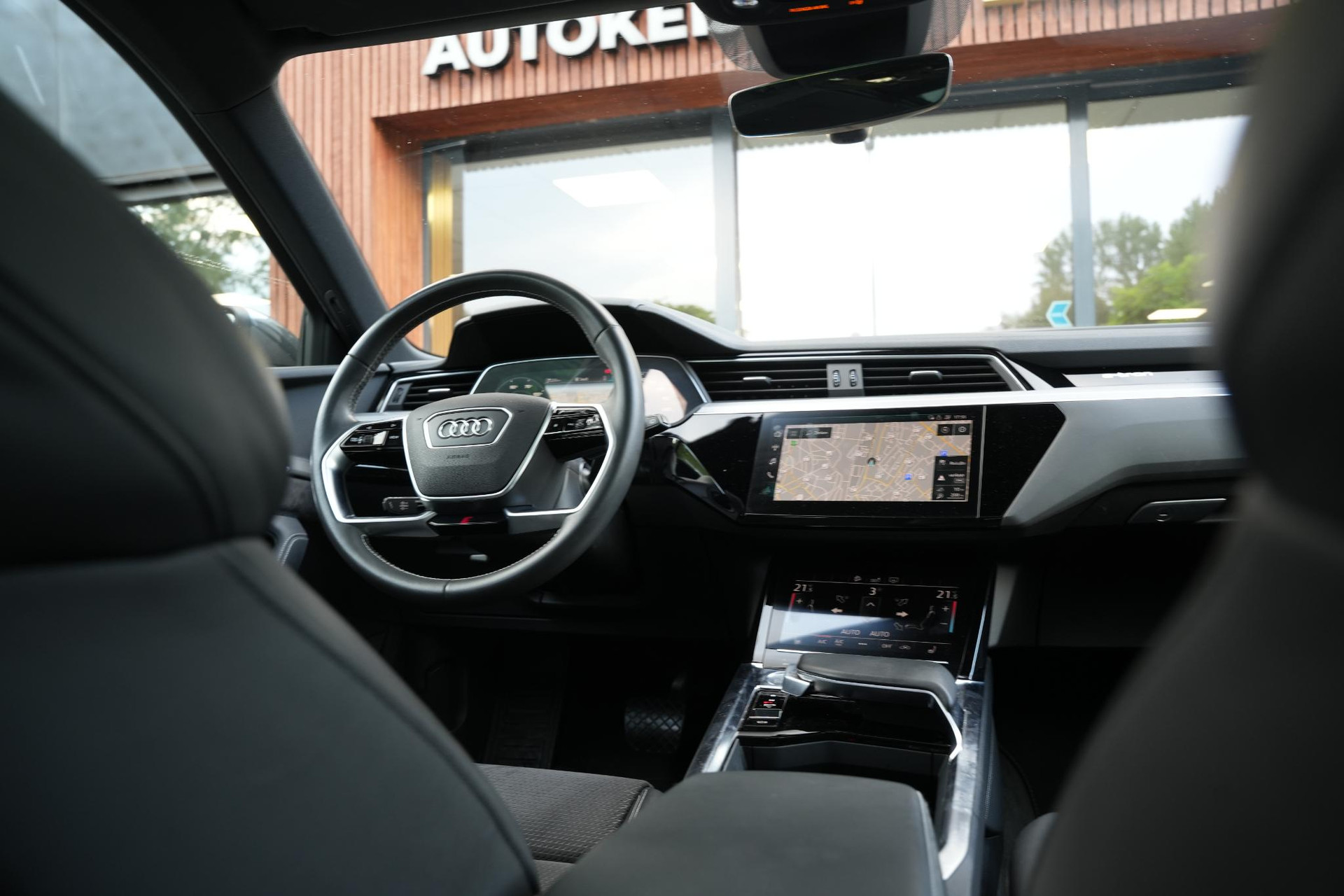 Audi e-tron e-tron 50 quattro Launch edition Black 71 kWh 2019 Daytonagrijs 22