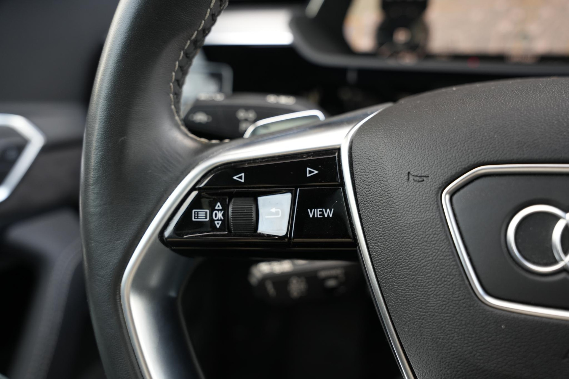 Audi e-tron e-tron 50 quattro Launch edition Black 71 kWh 2019 Daytonagrijs 29