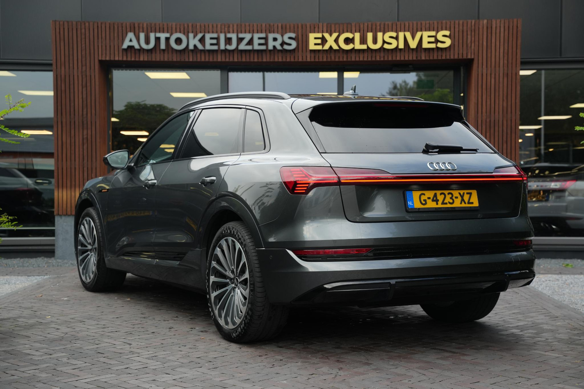 Audi e-tron e-tron 50 quattro Launch edition Black 71 kWh 2019 Daytonagrijs 9