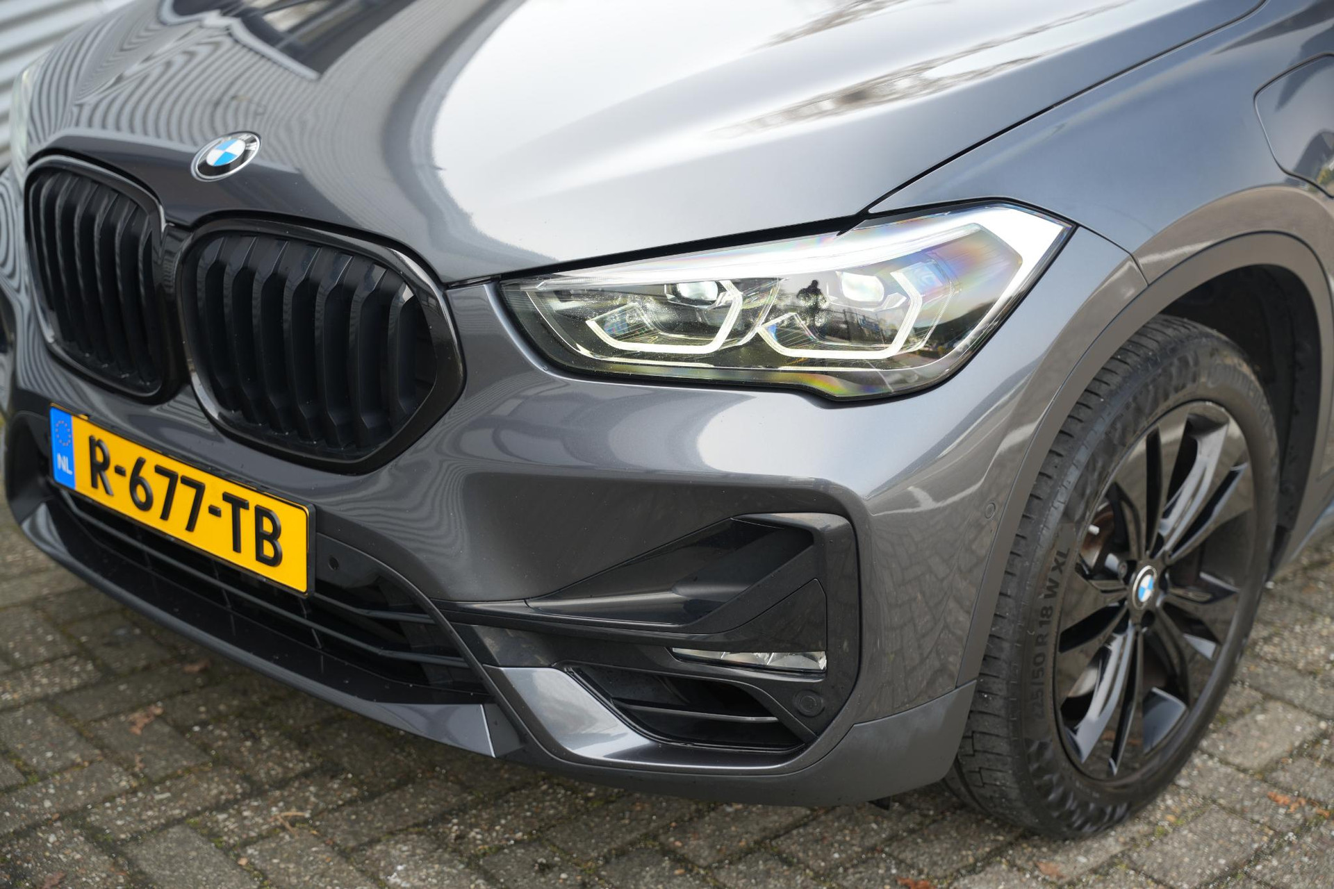 BMW X1 xDrive25e High Executive 2020 MINERALGRAU METALLIC (B39) 27